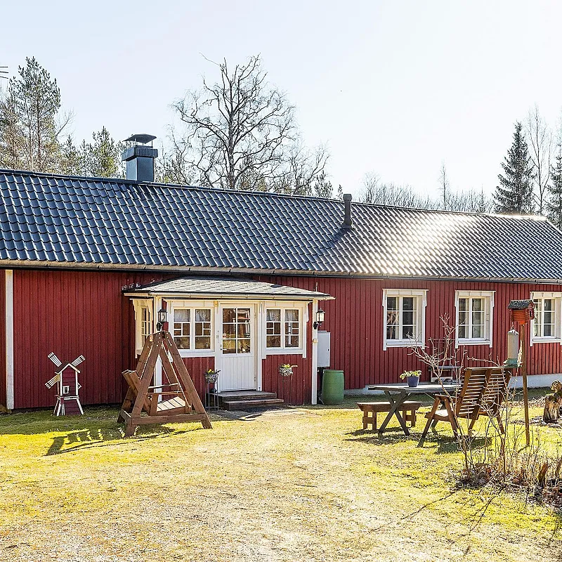 Charming 1937 Three-Bedroom House with Expansive Garden in Suomusjärvi, Finland