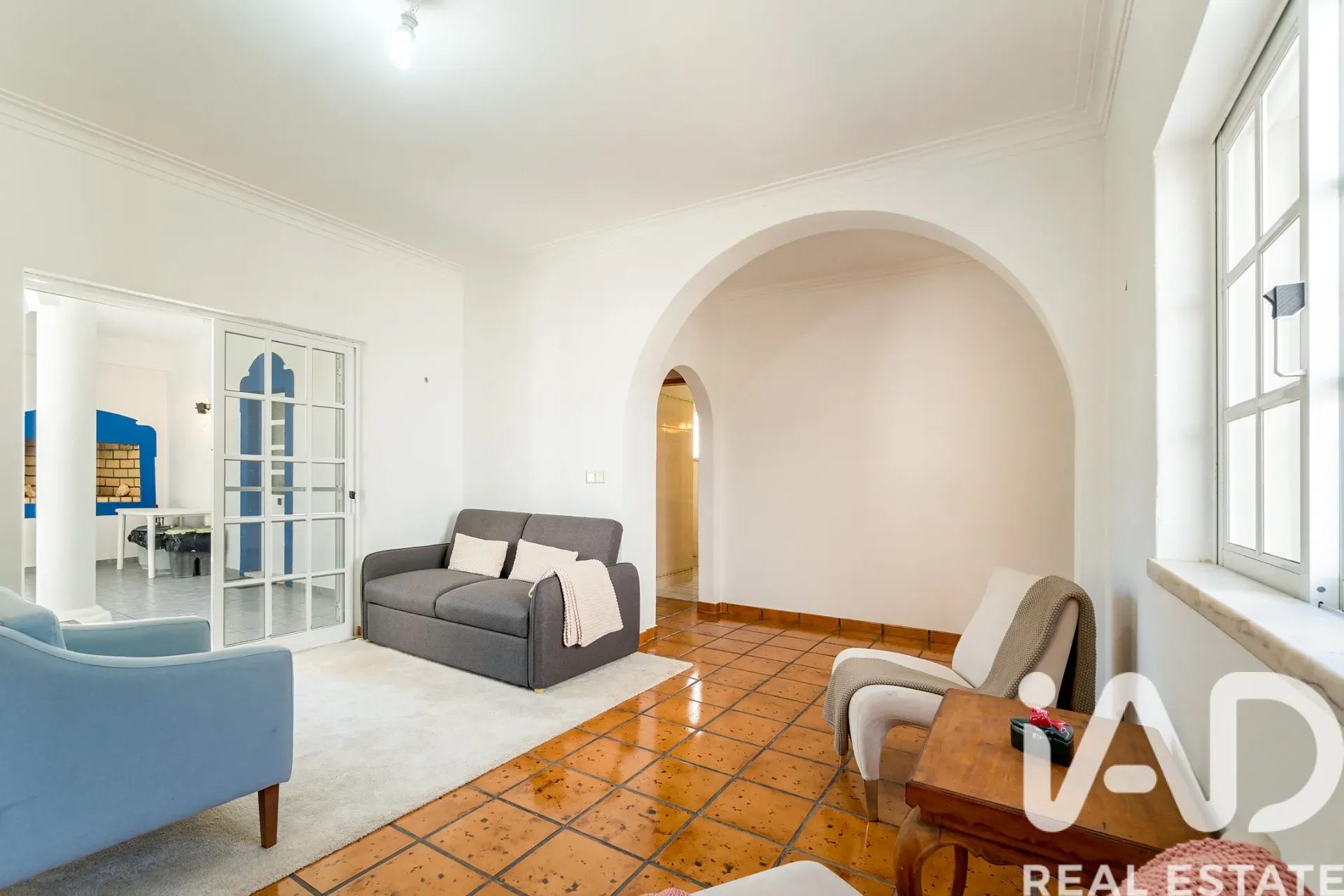 Spacious 3-Bedroom House with Terrace and Parking in Sunny Portimão - View image 22 of 37