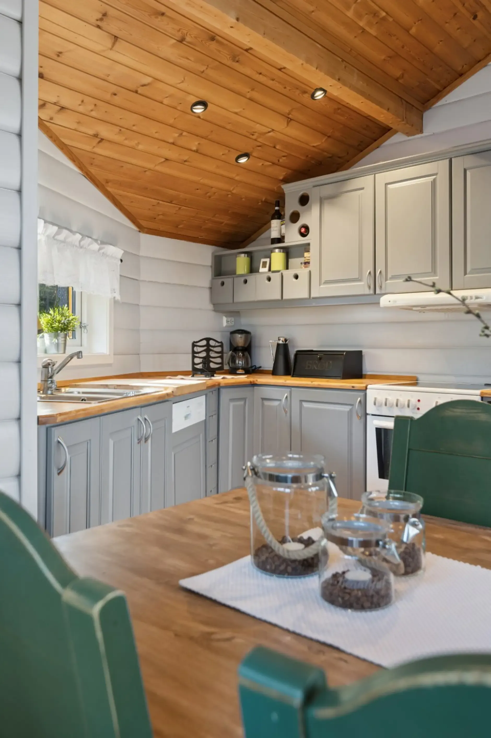 Landsted nær Sorknes golfbane med terrasse og romslig tomt - Vis bilde 14 av 28