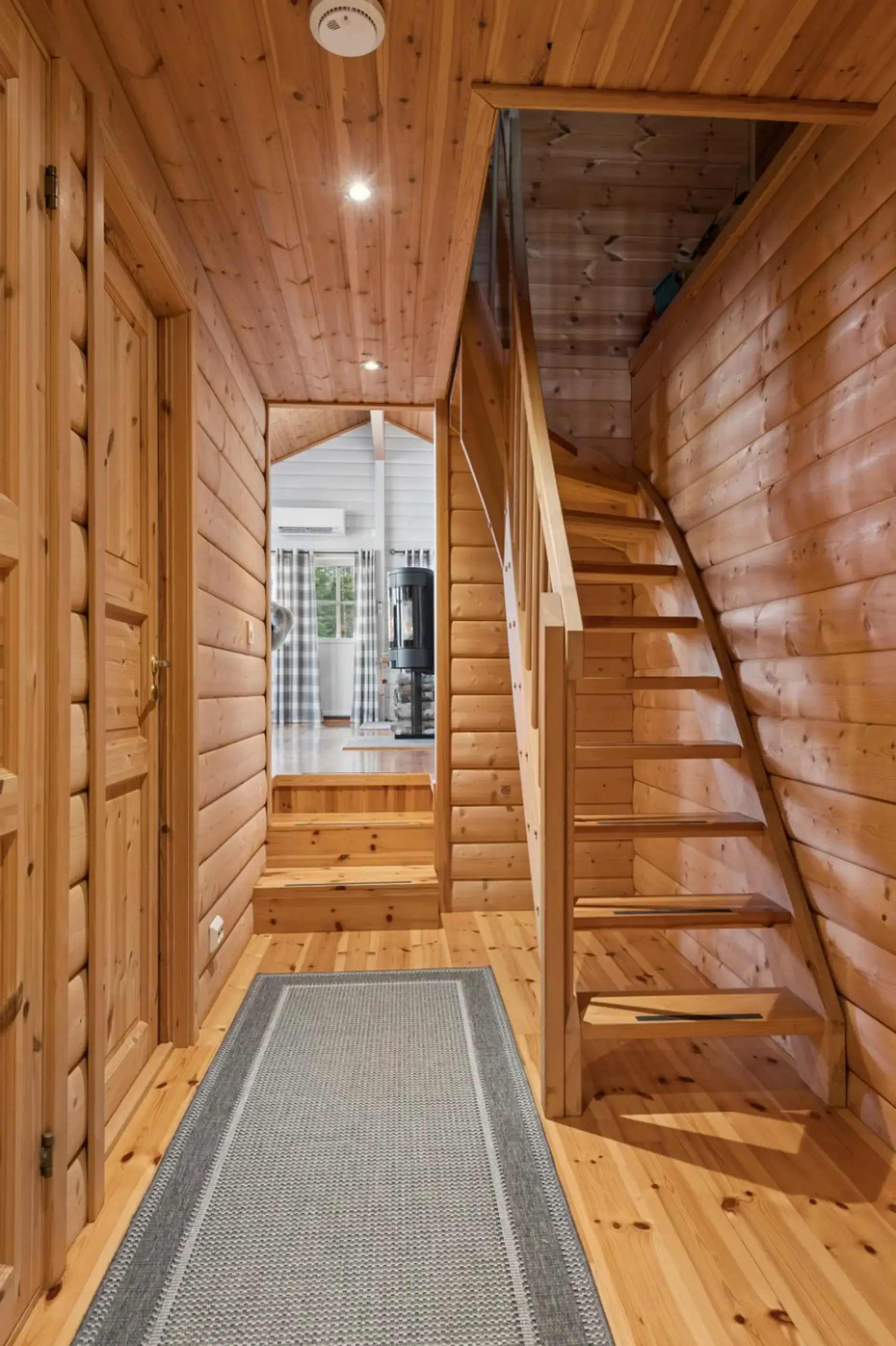 Landsted nær Sorknes golfbane med terrasse og romslig tomt - Vis bilde 23 av 28