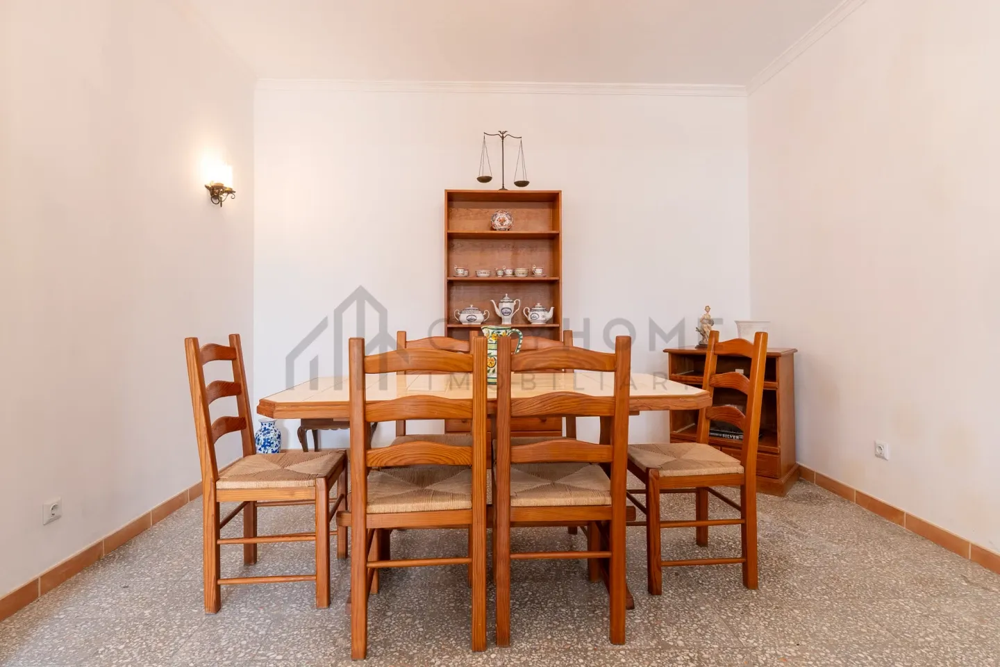 Spacious 5-Bedroom Home with Pool and Garden in Paderne, Albufeira - View image 6 of 44