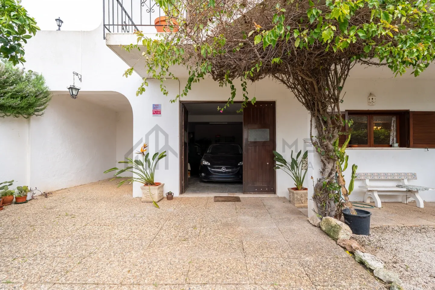 Spacious 5-Bedroom Home with Pool and Garden in Paderne, Albufeira - View image 11 of 44