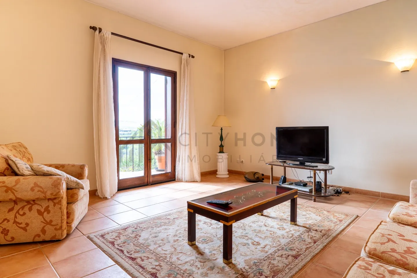 Spacious 5-Bedroom Home with Pool and Garden in Paderne, Albufeira - View image 17 of 44