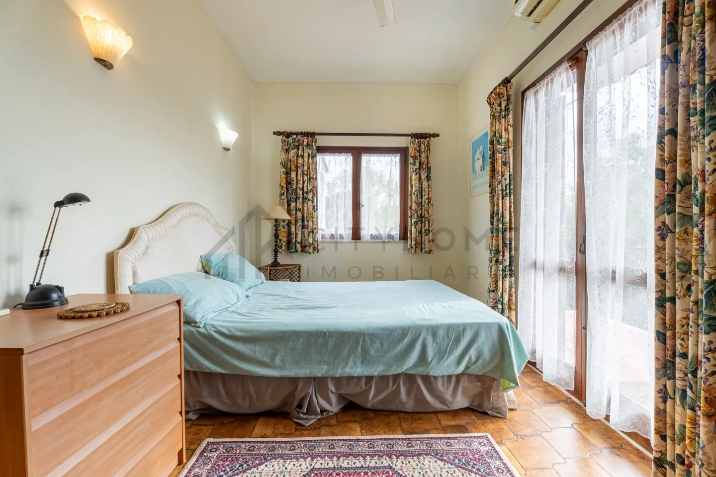 Spacious 5-Bedroom Home with Pool and Garden in Paderne, Albufeira - View image 21 of 44