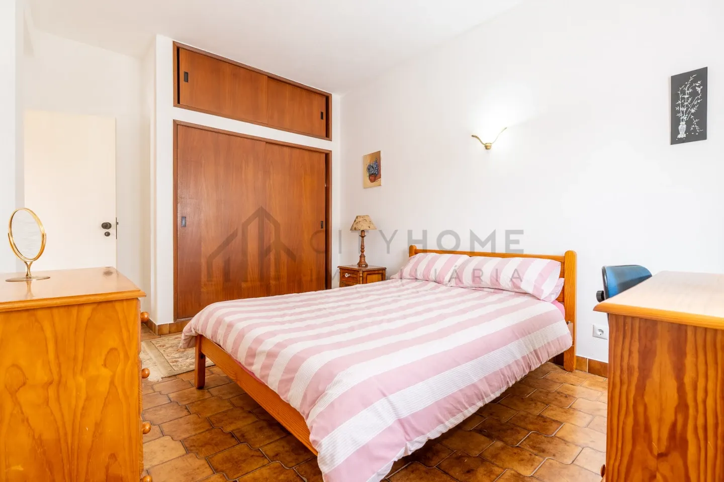 Spacious 5-Bedroom Home with Pool and Garden in Paderne, Albufeira - View image 23 of 44