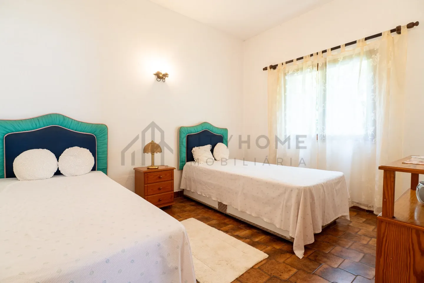 Spacious 5-Bedroom Home with Pool and Garden in Paderne, Albufeira - View image 25 of 44