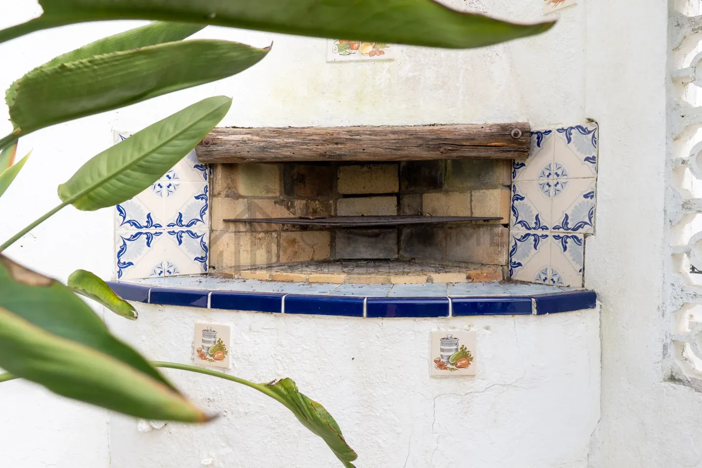 Spacious 5-Bedroom Home with Pool and Garden in Paderne, Albufeira - View image 32 of 44