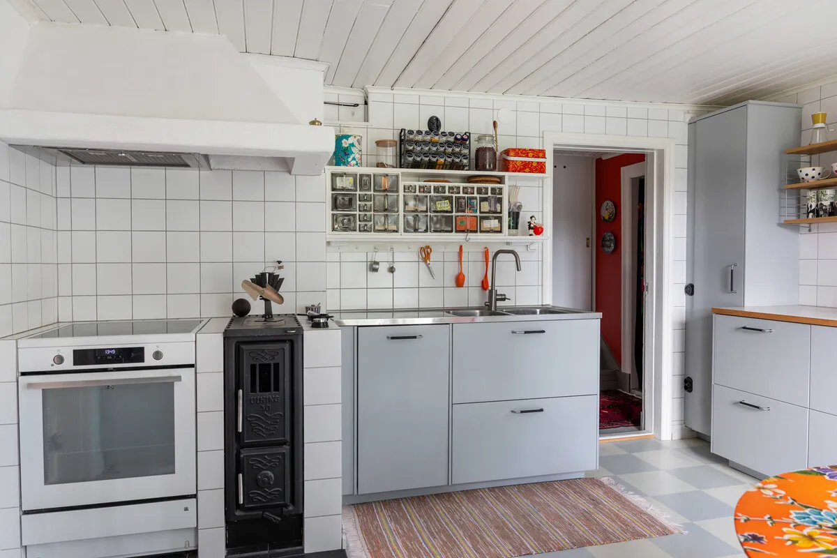 Early 20th-Century House with Expansive Garden in Väddö, Sweden - View image 21 of 60