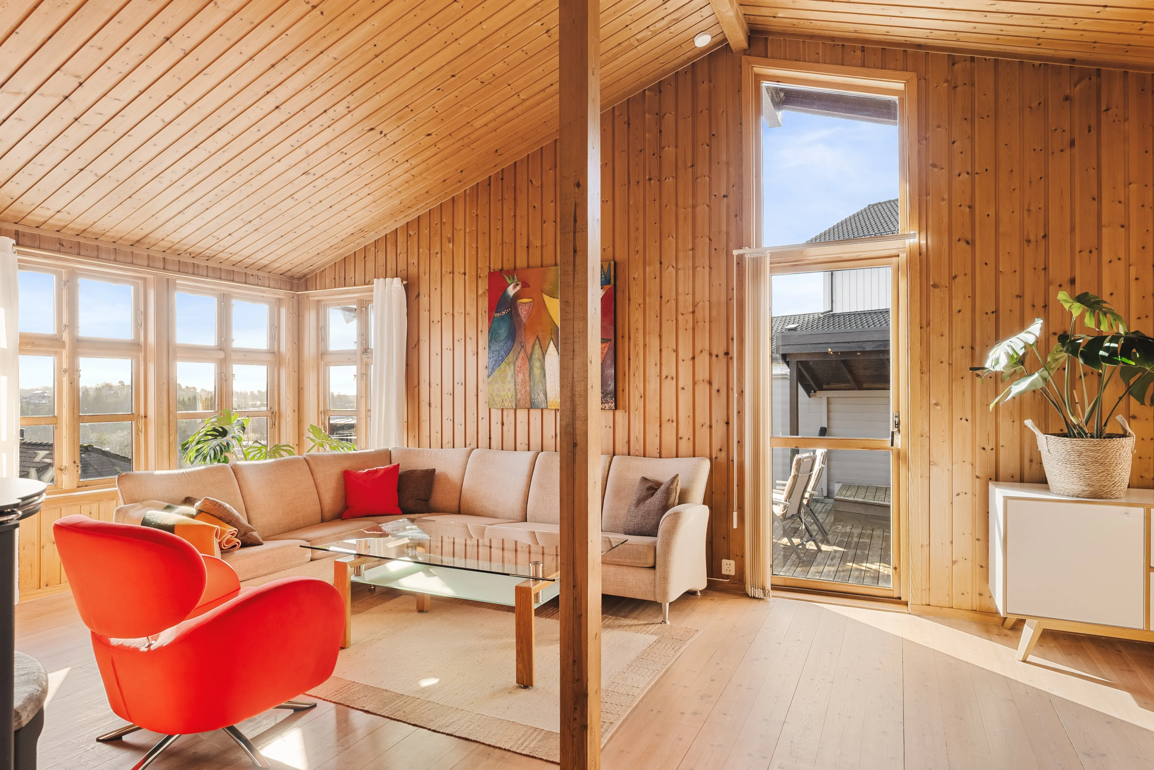 Spacious 4-Bedroom House with Garden in Os, Norway's Scenic Vestland Region - Image 5