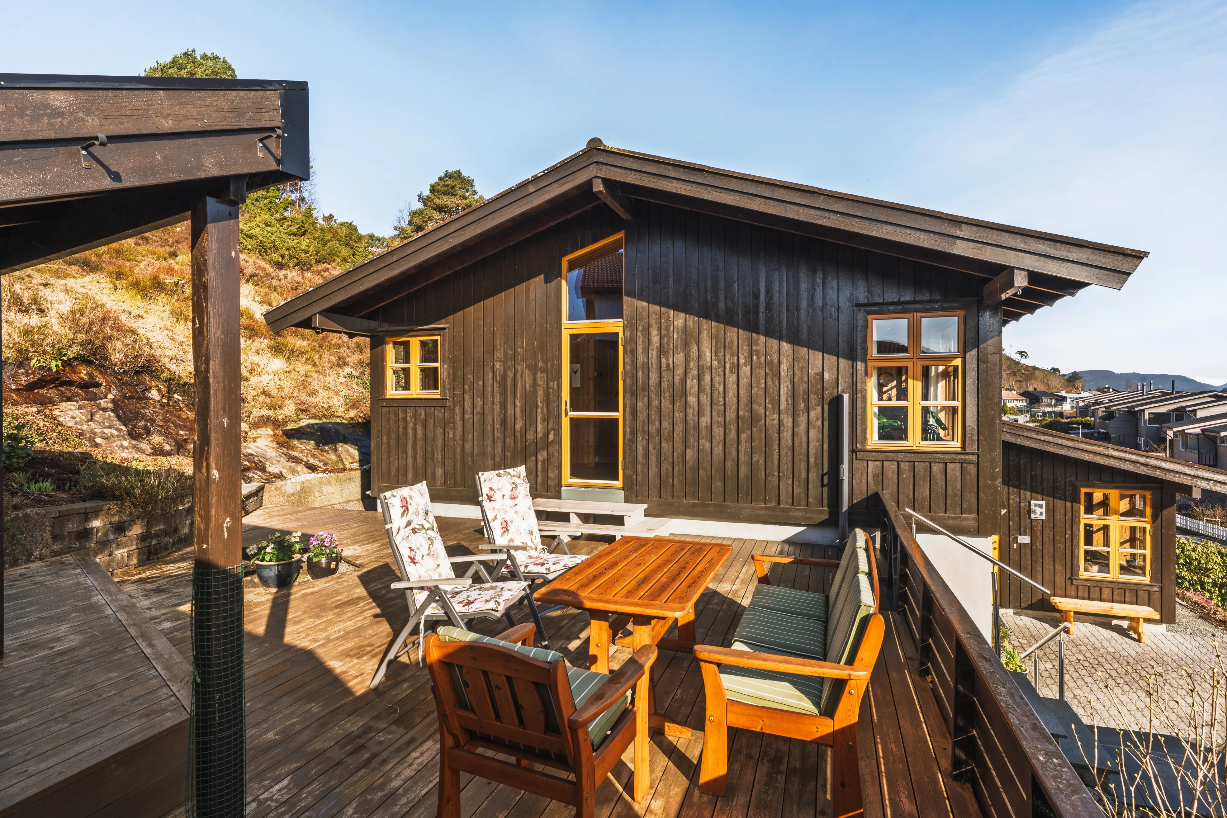 Spacious 4-Bedroom House with Garden in Os, Norway's Scenic Vestland Region - View image 13 of 54