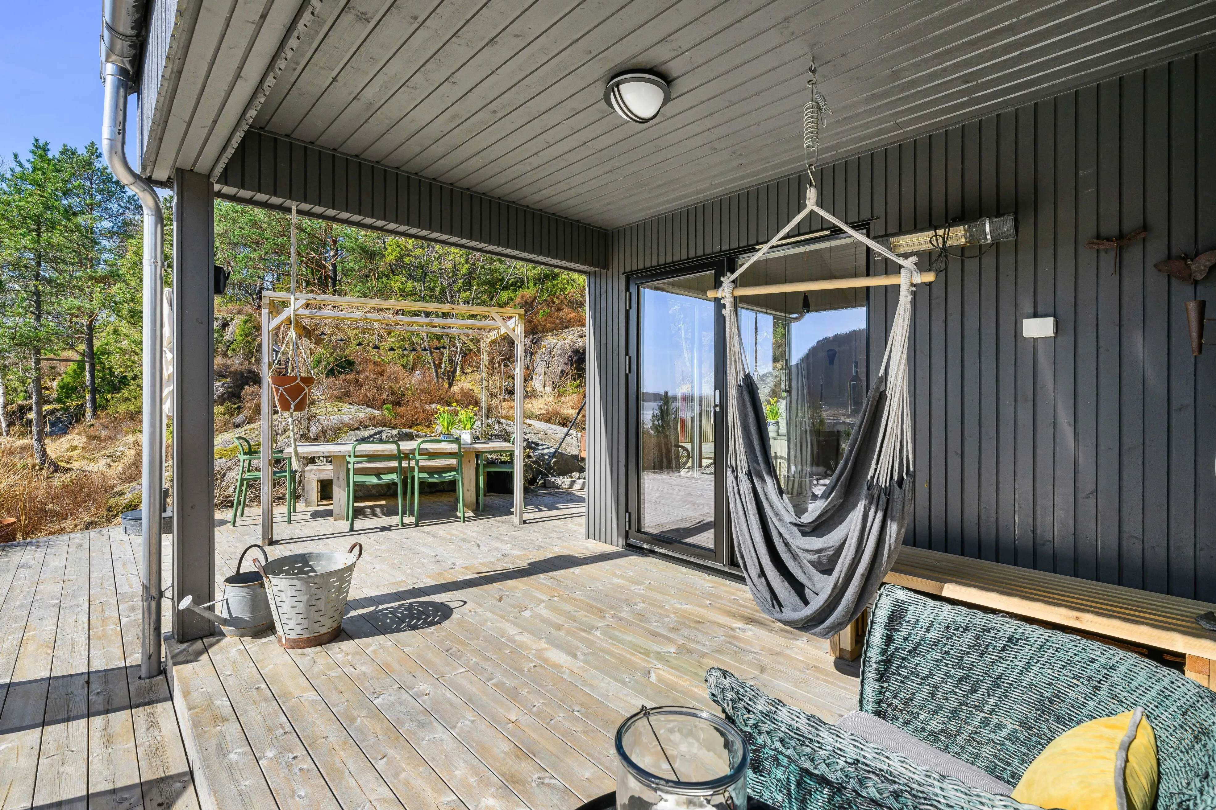 Modernes Landhaus mit zwei Schlafzimmern und großzügigem Balkon in Vestland, Norwegen - Bild 17 von 41 anzeigen