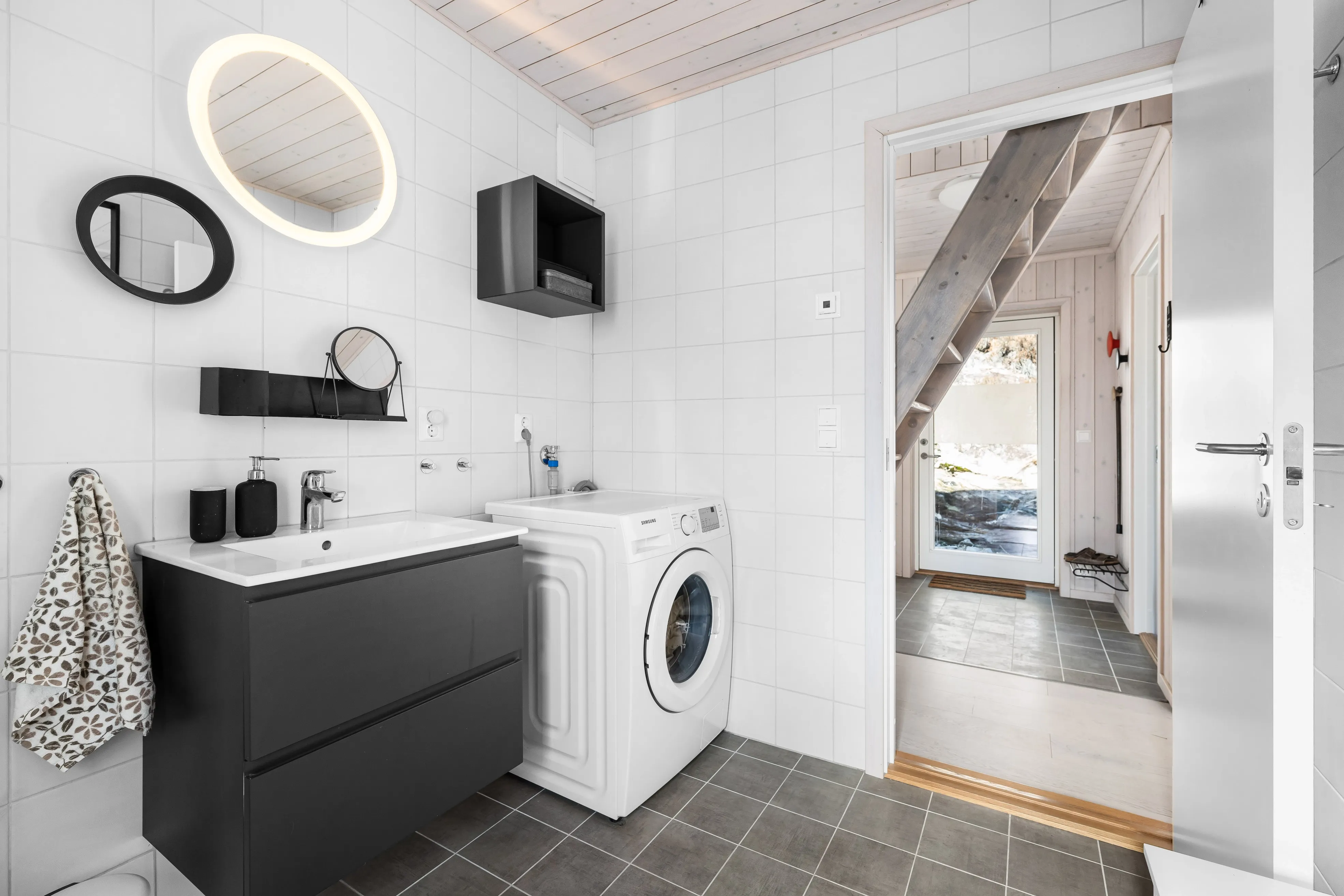 Modernes Landhaus mit zwei Schlafzimmern und großzügigem Balkon in Vestland, Norwegen - Bild 27 von 41 anzeigen