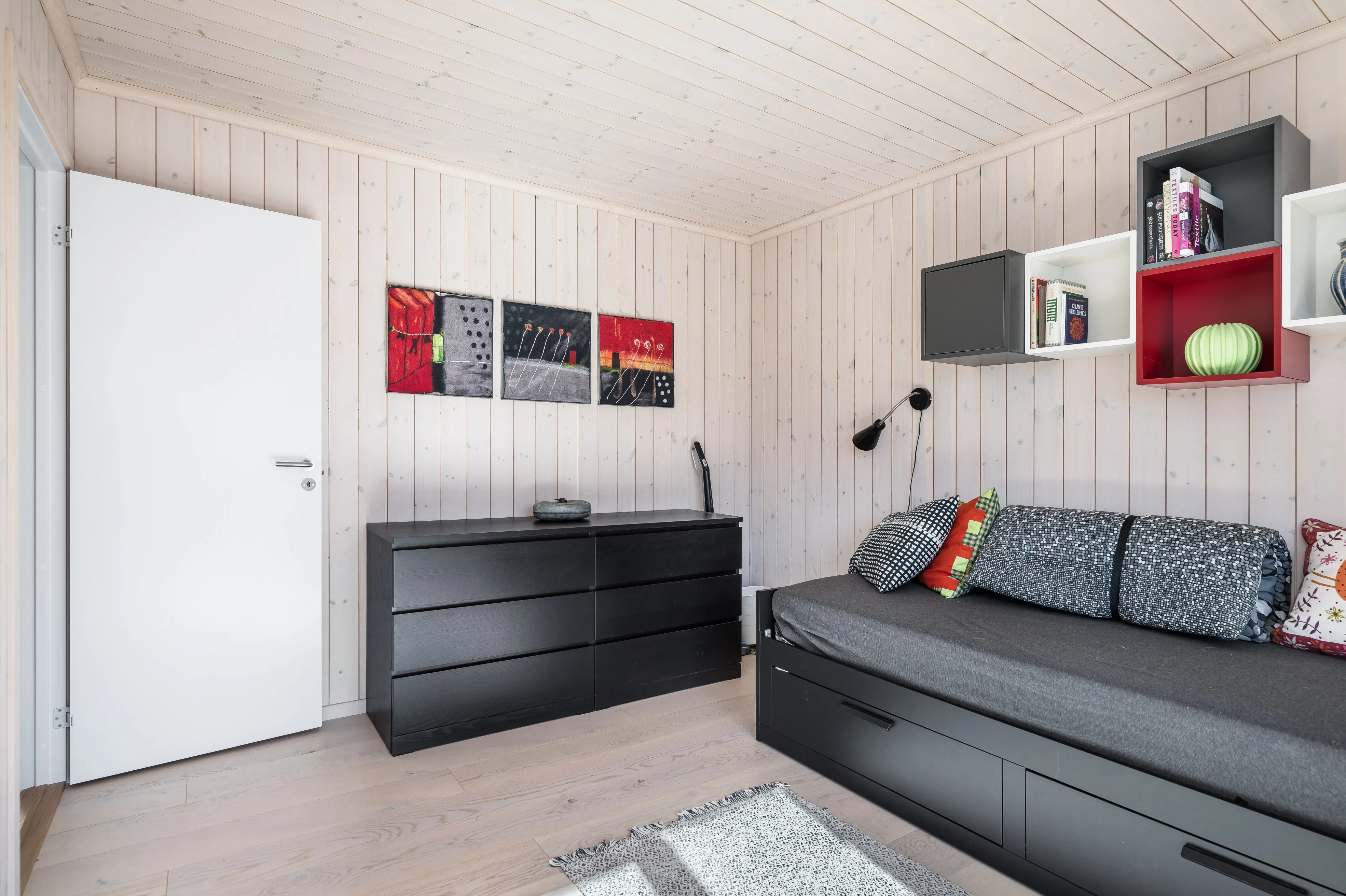 Modernes Landhaus mit zwei Schlafzimmern und großzügigem Balkon in Vestland, Norwegen - Bild 29 von 41 anzeigen