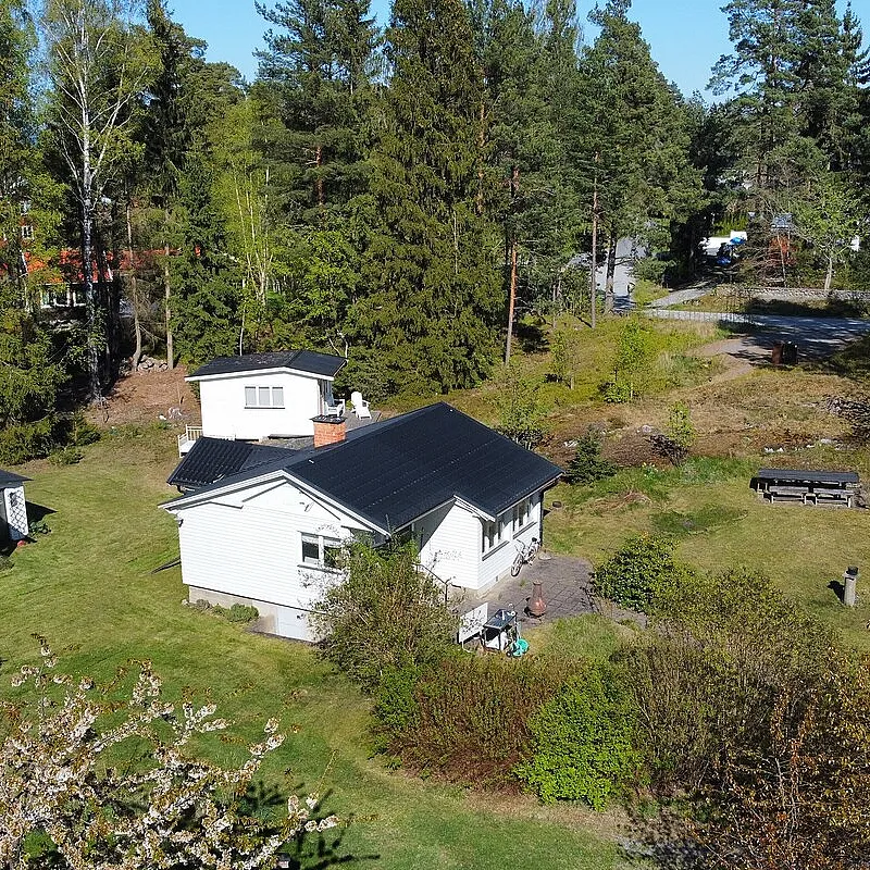 1940s Swedish Cabin with Expansive Garden in Vaxholm Stockholm