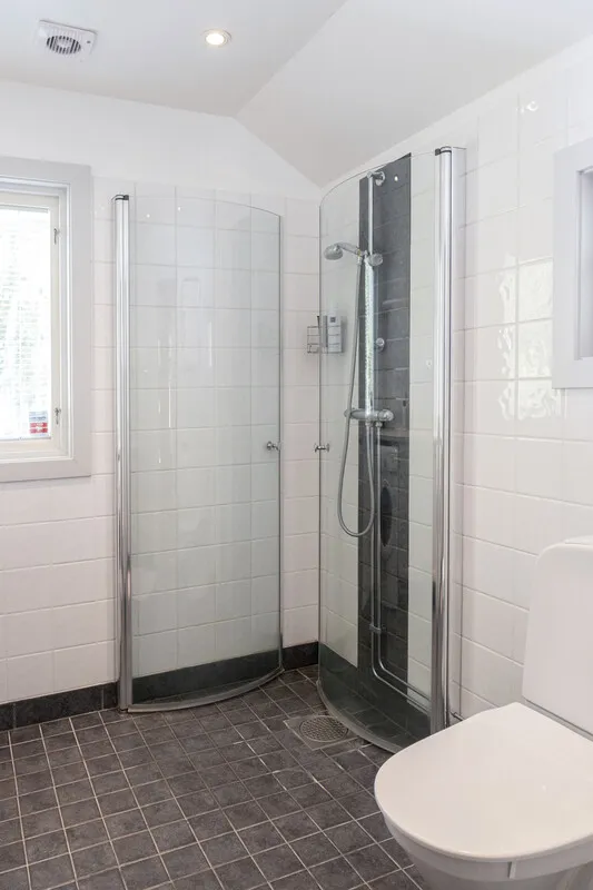 Une maison de campagne suédoise des années 1940 avec un vaste jardin à Vaxholm, près de Stockholm - Voir l'image 14 sur 46