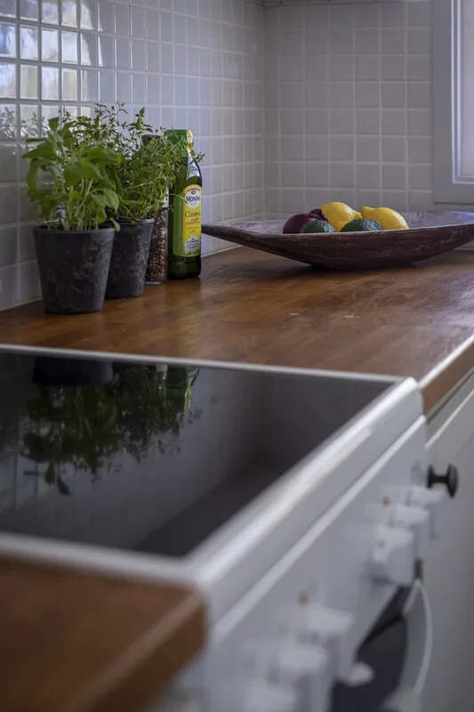 Une maison de campagne suédoise des années 1940 avec un vaste jardin à Vaxholm, près de Stockholm - Voir l'image 22 sur 46