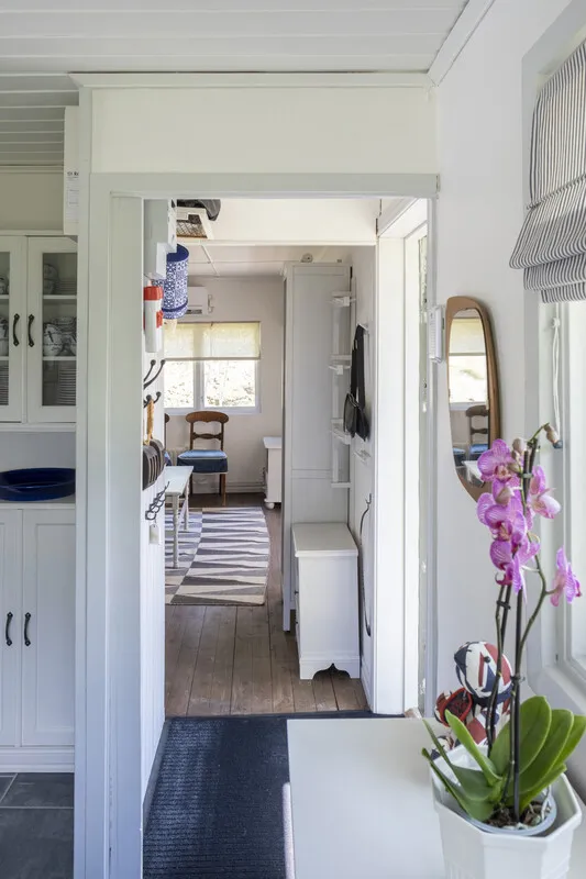 Une maison de campagne suédoise des années 1940 avec un vaste jardin à Vaxholm, près de Stockholm - Voir l'image 26 sur 46