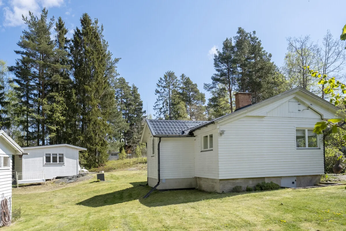 Une maison de campagne suédoise des années 1940 avec un vaste jardin à Vaxholm, près de Stockholm - Voir l'image 31 sur 46