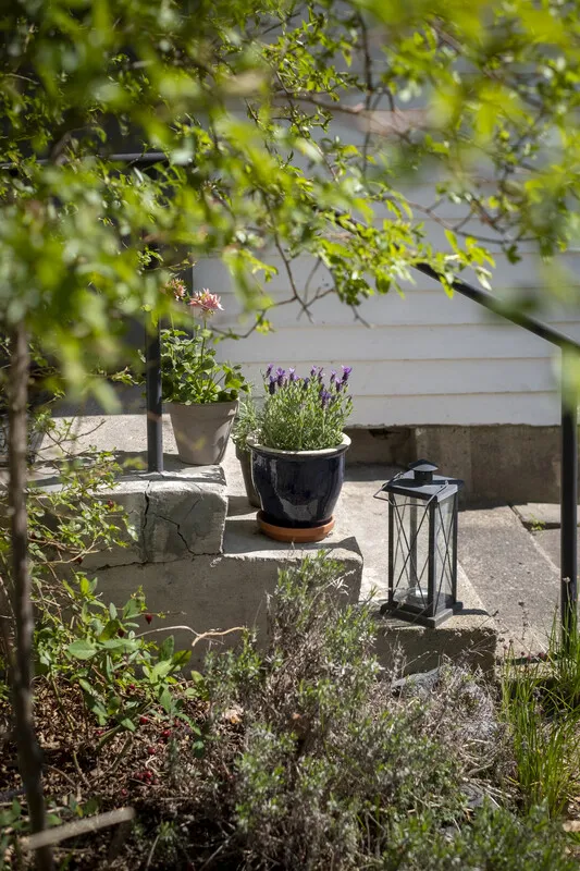Une maison de campagne suédoise des années 1940 avec un vaste jardin à Vaxholm, près de Stockholm - Voir l'image 34 sur 46