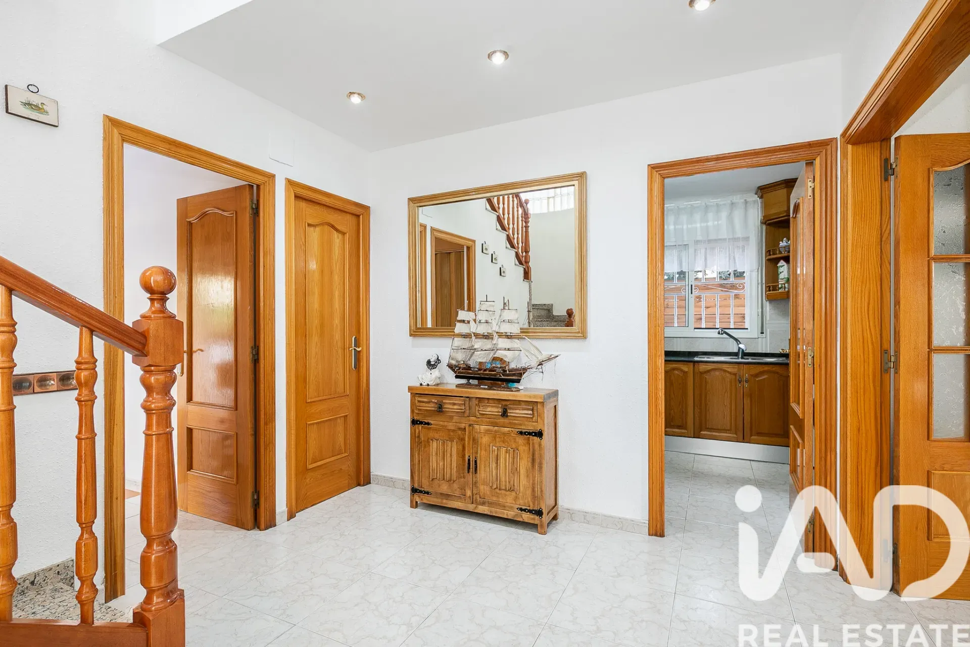 Tilava 4 makuuhuoneen talo puutarhalla ja terassilla Cunitissa, Espanjassa - Näytä kuva 11 / 38