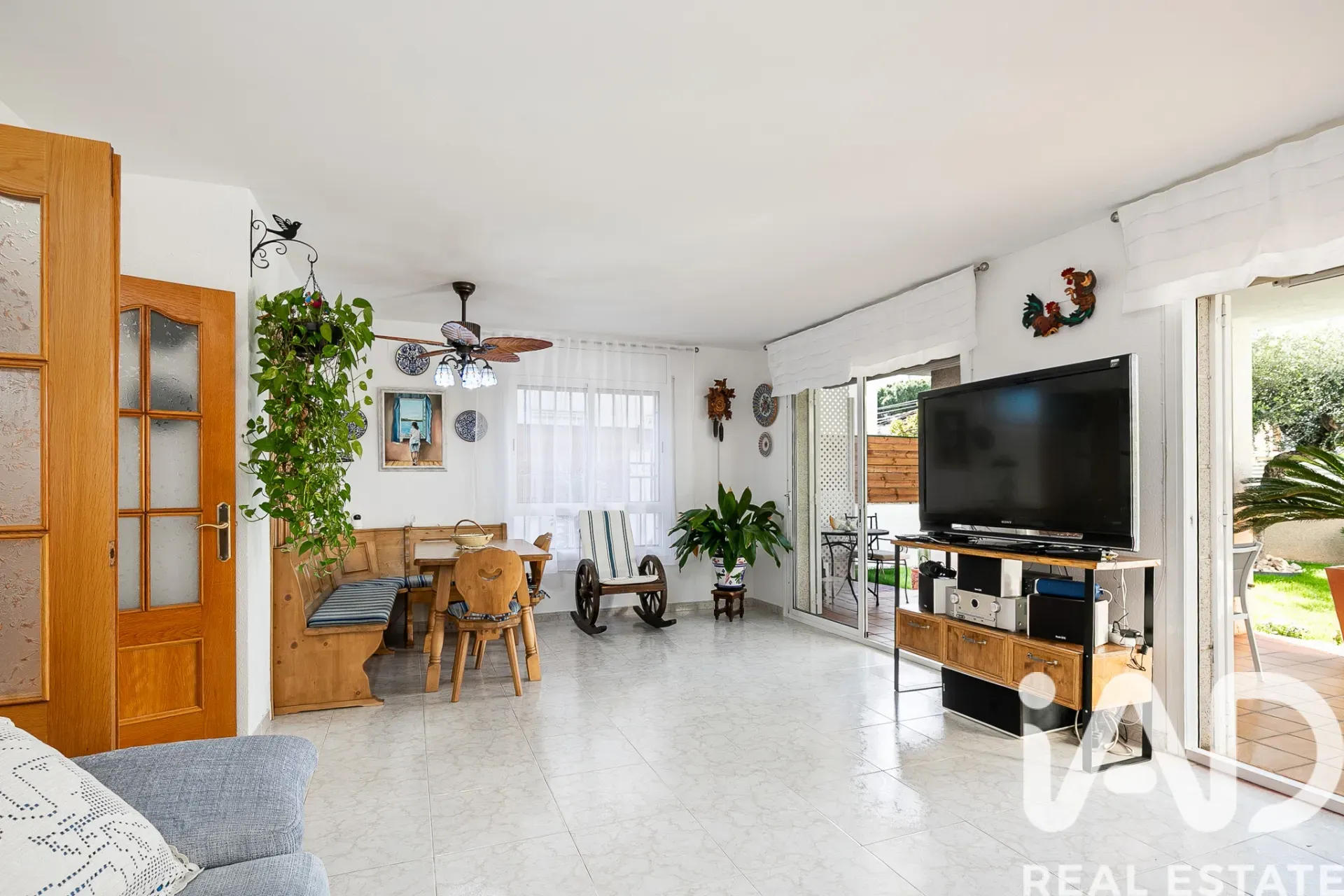 Tilava 4 makuuhuoneen talo puutarhalla ja terassilla Cunitissa, Espanjassa - Näytä kuva 13 / 38