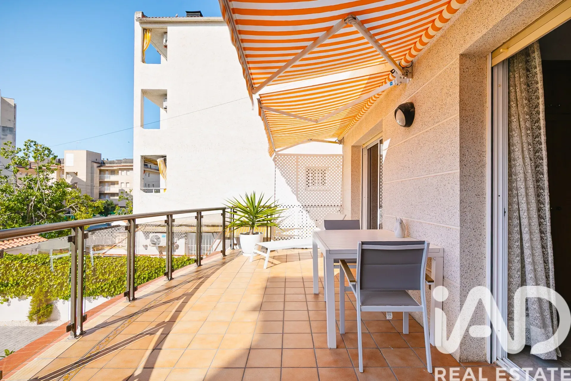 Tilava 4 makuuhuoneen talo puutarhalla ja terassilla Cunitissa, Espanjassa - Näytä kuva 29 / 38