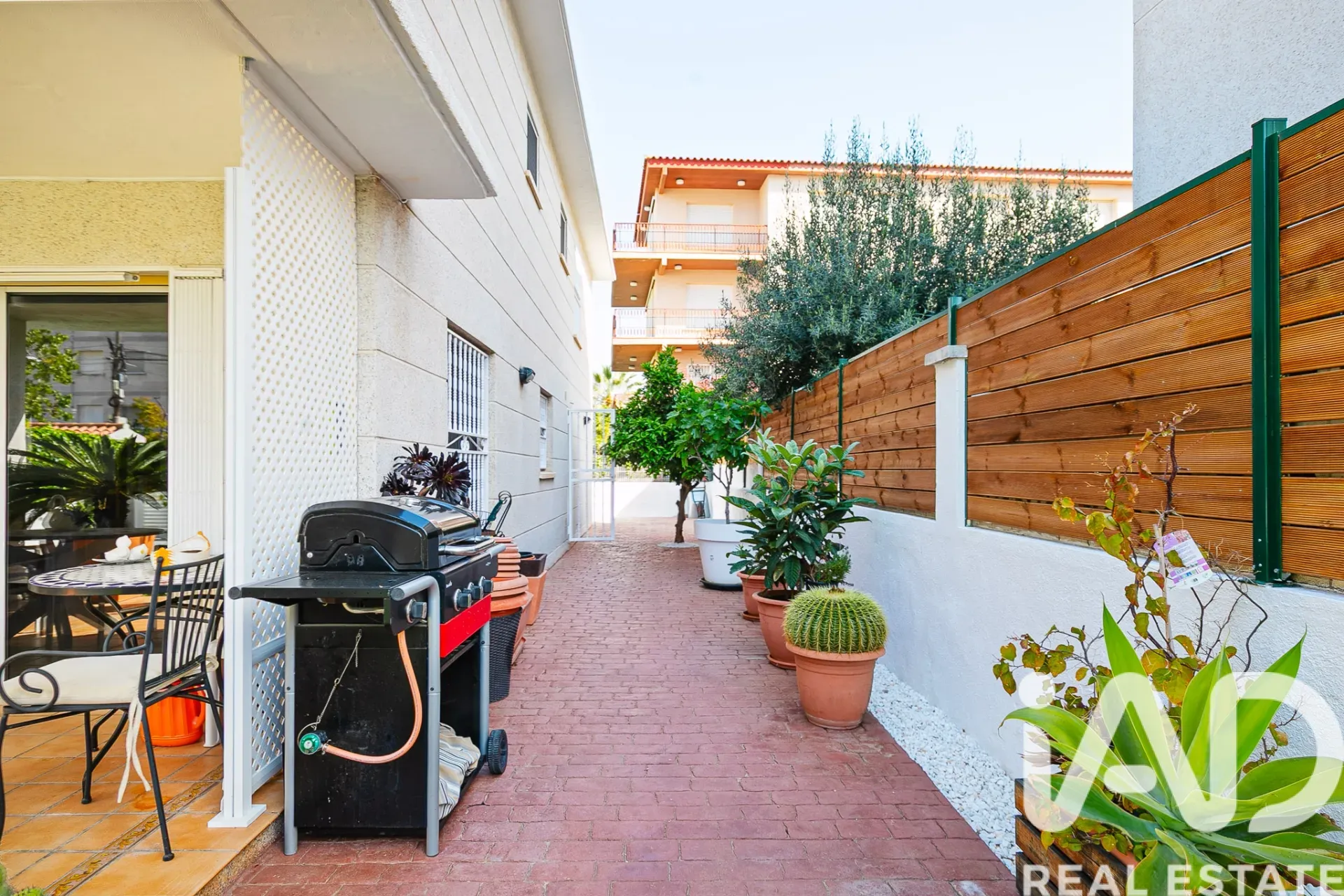 Tilava 4 makuuhuoneen talo puutarhalla ja terassilla Cunitissa, Espanjassa - Näytä kuva 35 / 38