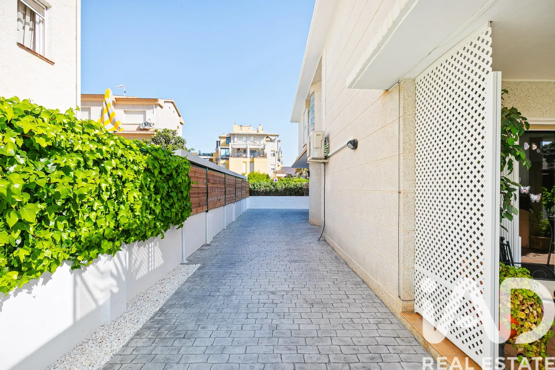 Tilava 4 makuuhuoneen talo puutarhalla ja terassilla Cunitissa, Espanjassa - Näytä kuva 36 / 38