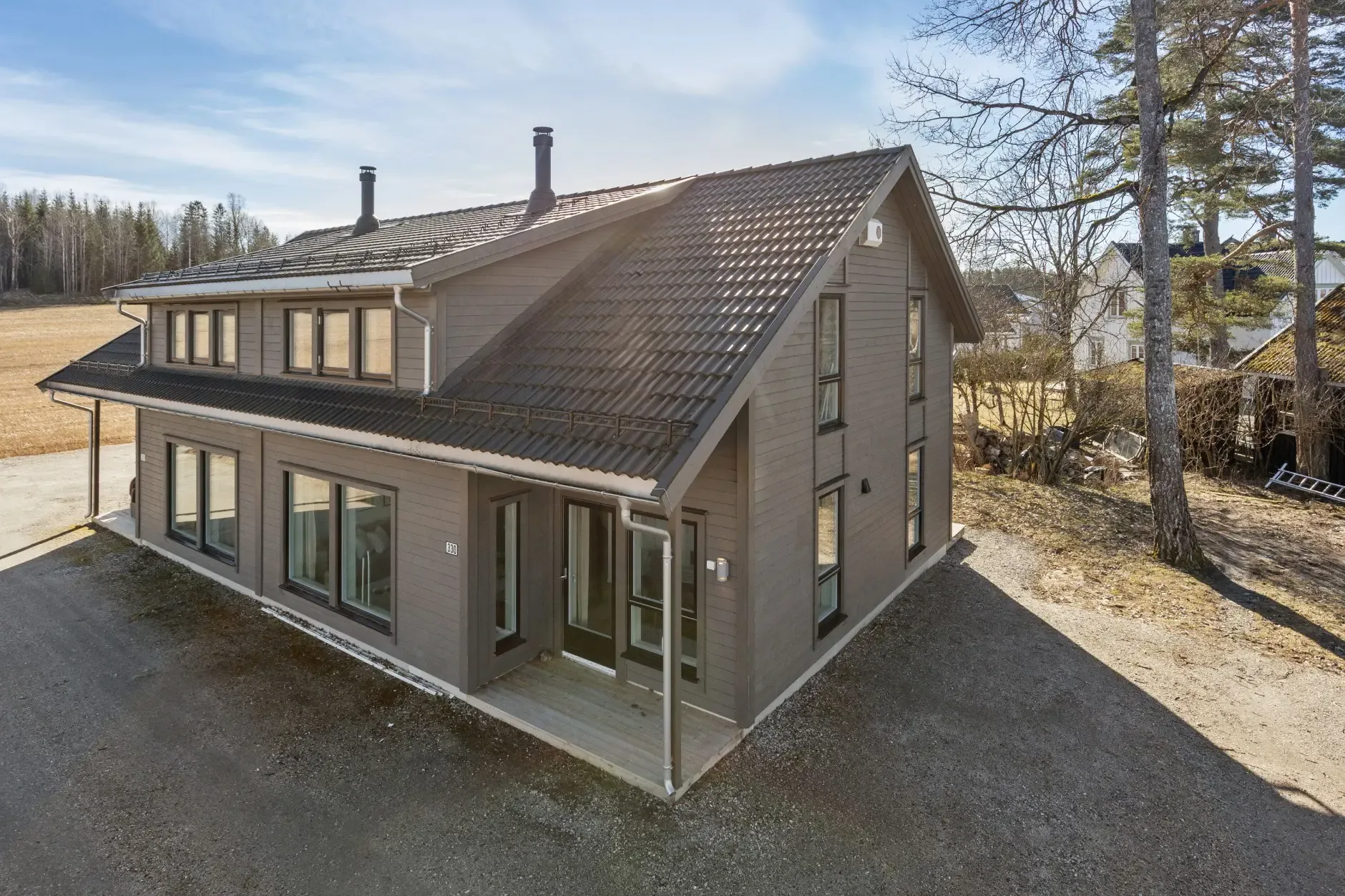 Modernes Reihenhaus mit 3 Schlafzimmern und Terrasse im familienfreundlichen Ås - Image 2