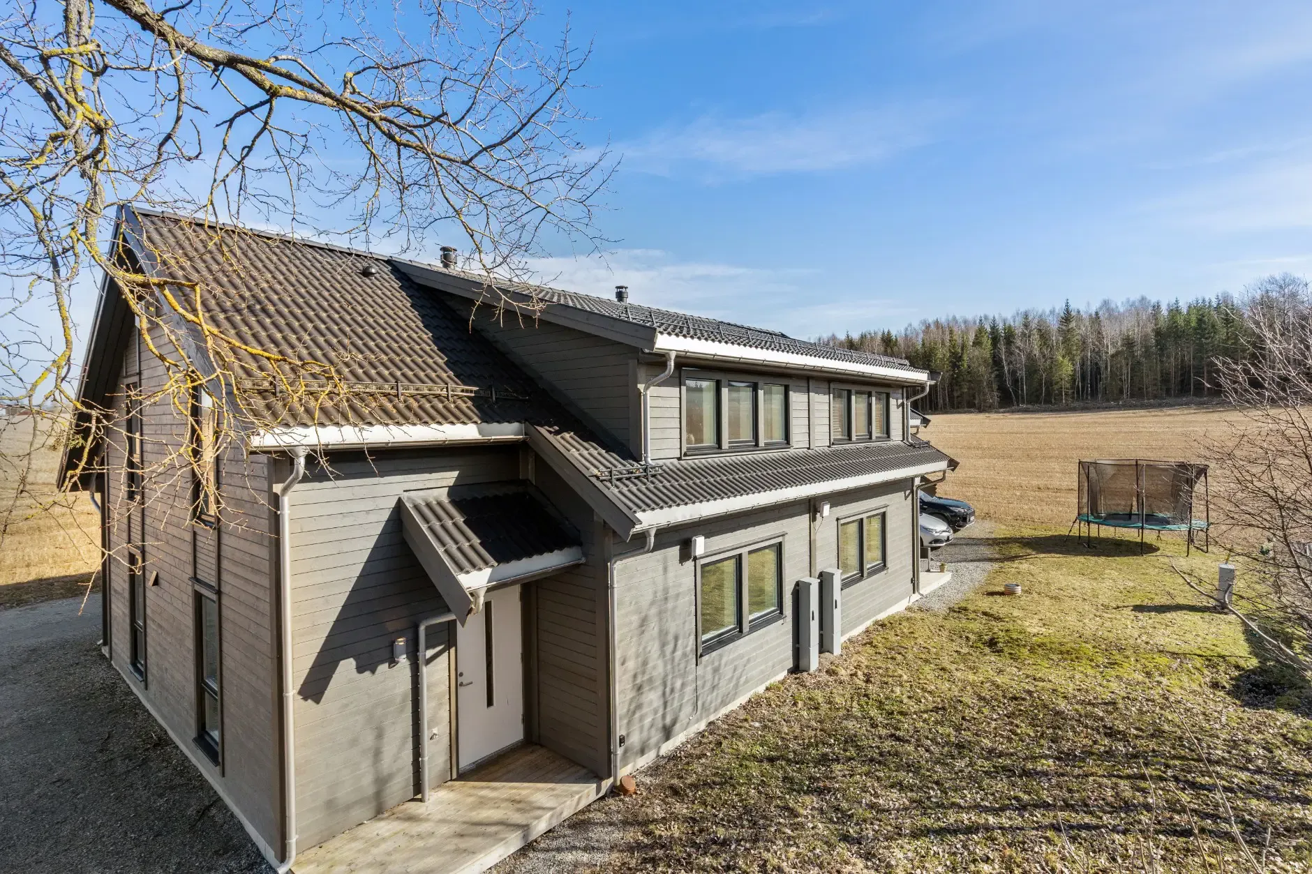 Modernes Reihenhaus mit 3 Schlafzimmern und Terrasse im familienfreundlichen Ås - Image 3