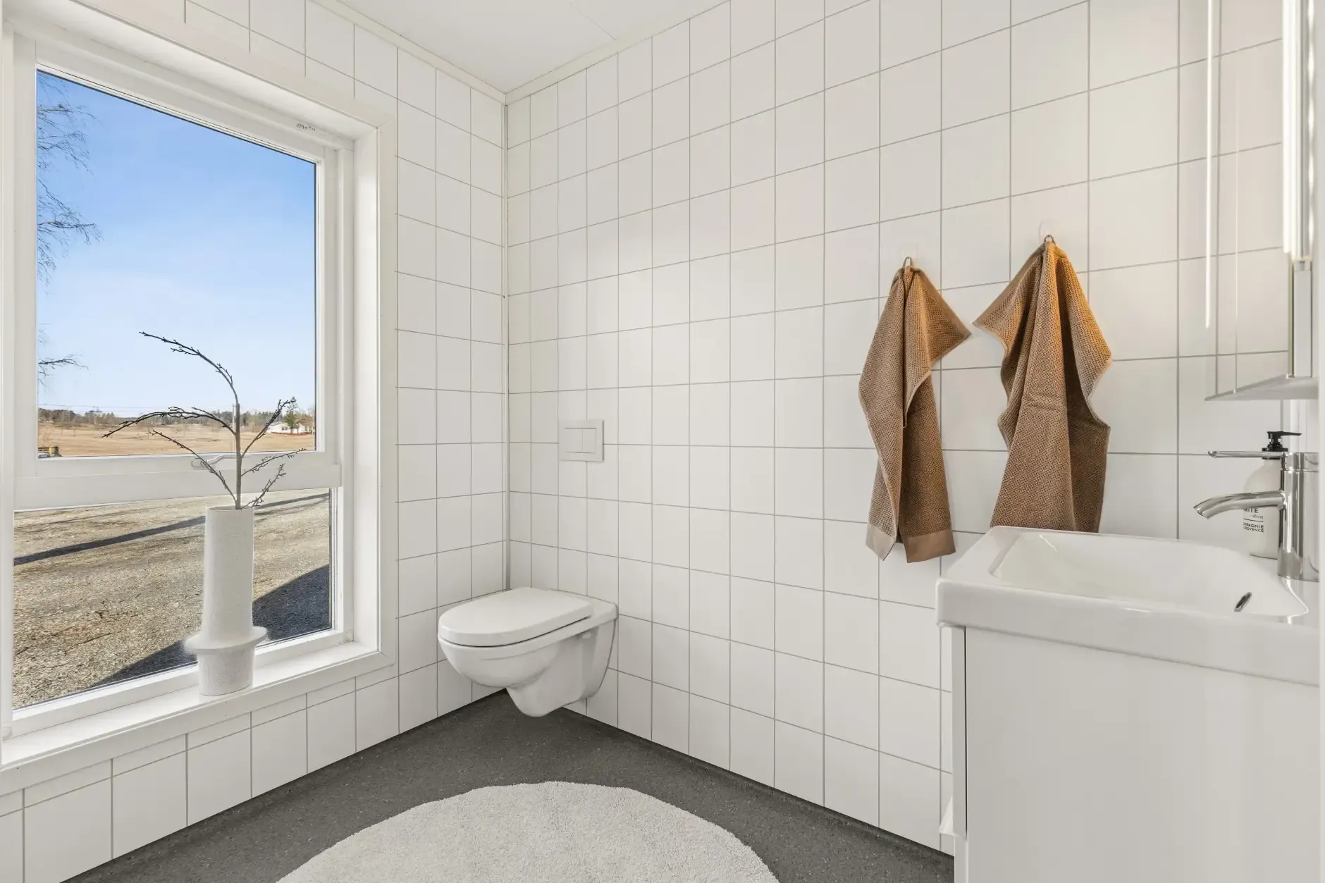 Modernes Reihenhaus mit 3 Schlafzimmern und Terrasse im familienfreundlichen Ås - Bild 20 von 42 anzeigen