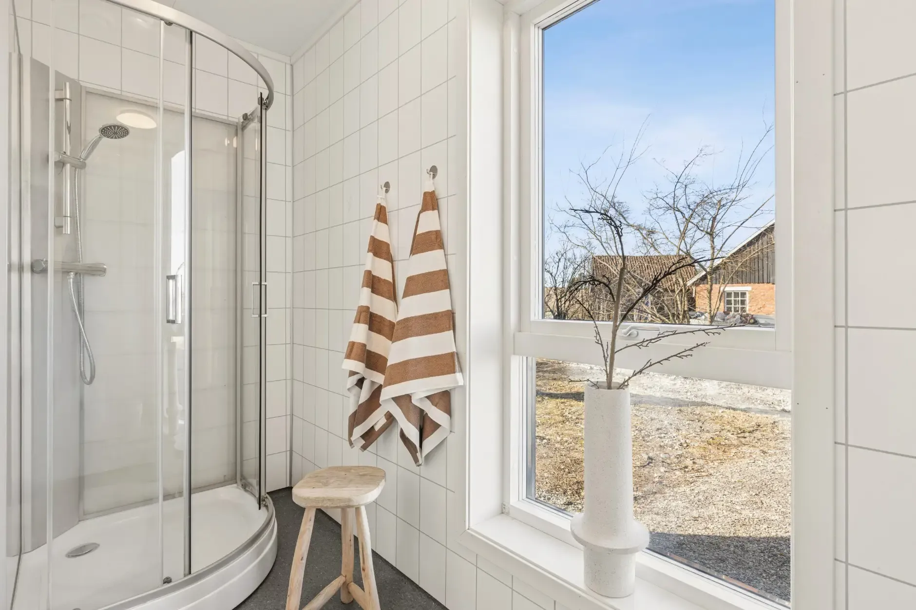 Modernes Reihenhaus mit 3 Schlafzimmern und Terrasse im familienfreundlichen Ås - Bild 22 von 42 anzeigen