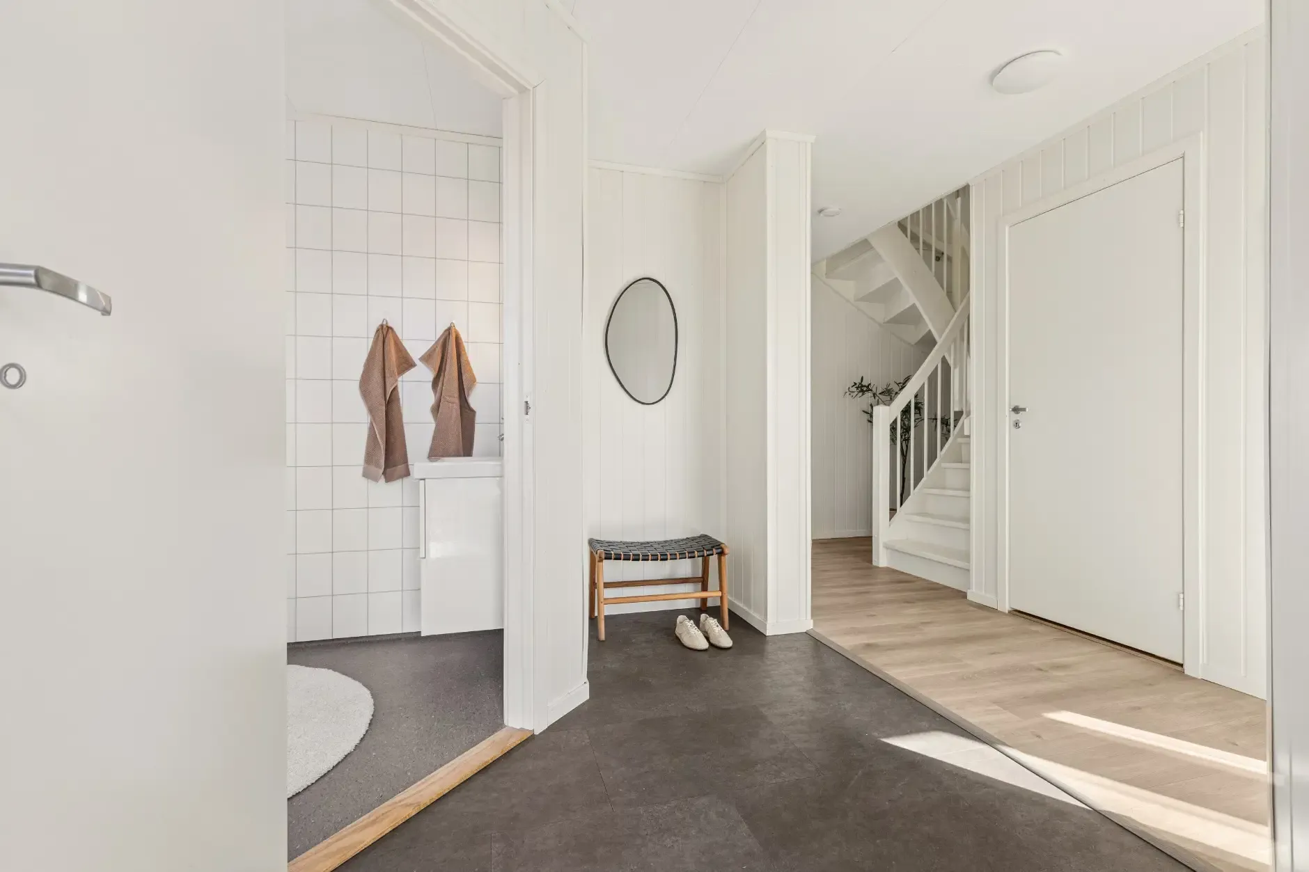 Modernes Reihenhaus mit 3 Schlafzimmern und Terrasse im familienfreundlichen Ås - Bild 35 von 42 anzeigen