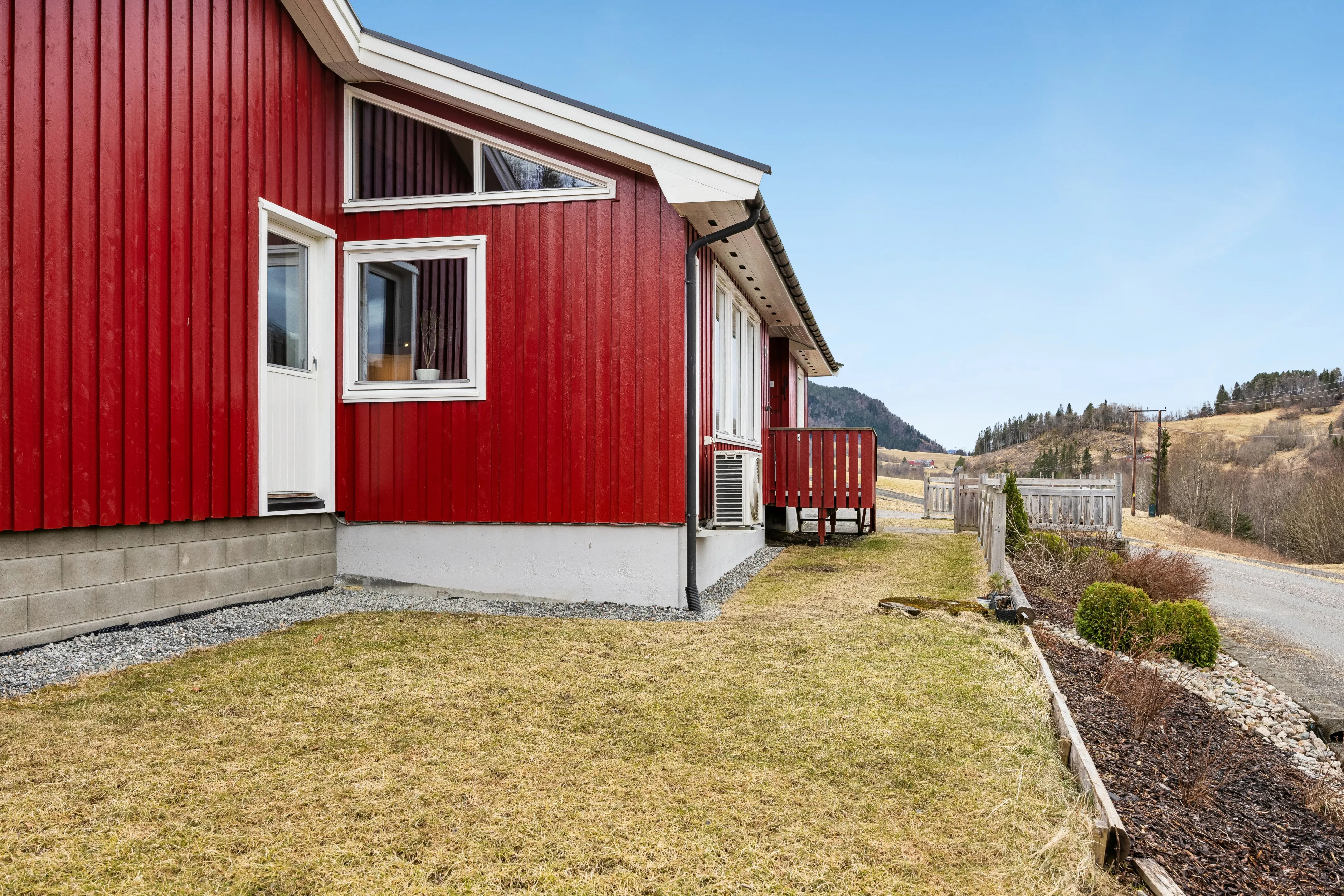 Das Familienhaus Vinjeøra mit Blick auf den Fjord und viel Platz - Bild 32 von 38 anzeigen
