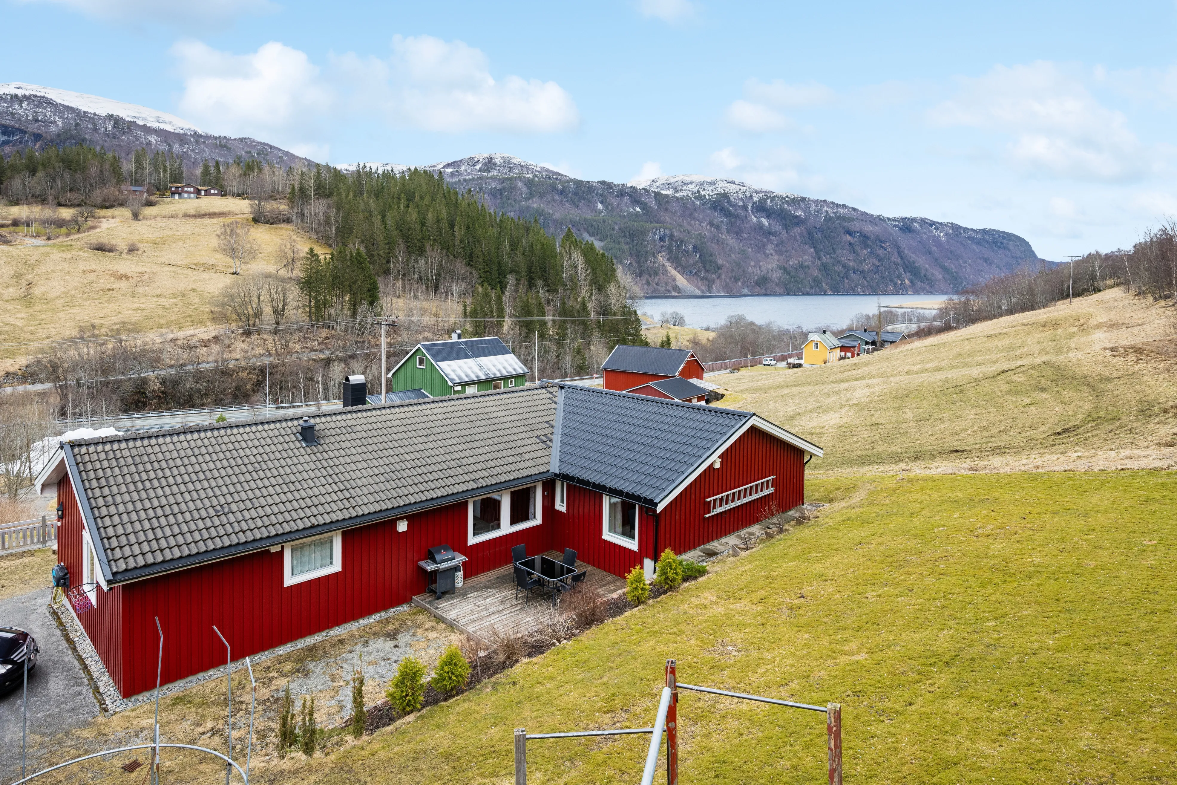 Das Familienhaus Vinjeøra mit Blick auf den Fjord und viel Platz - Bild 33 von 38 anzeigen