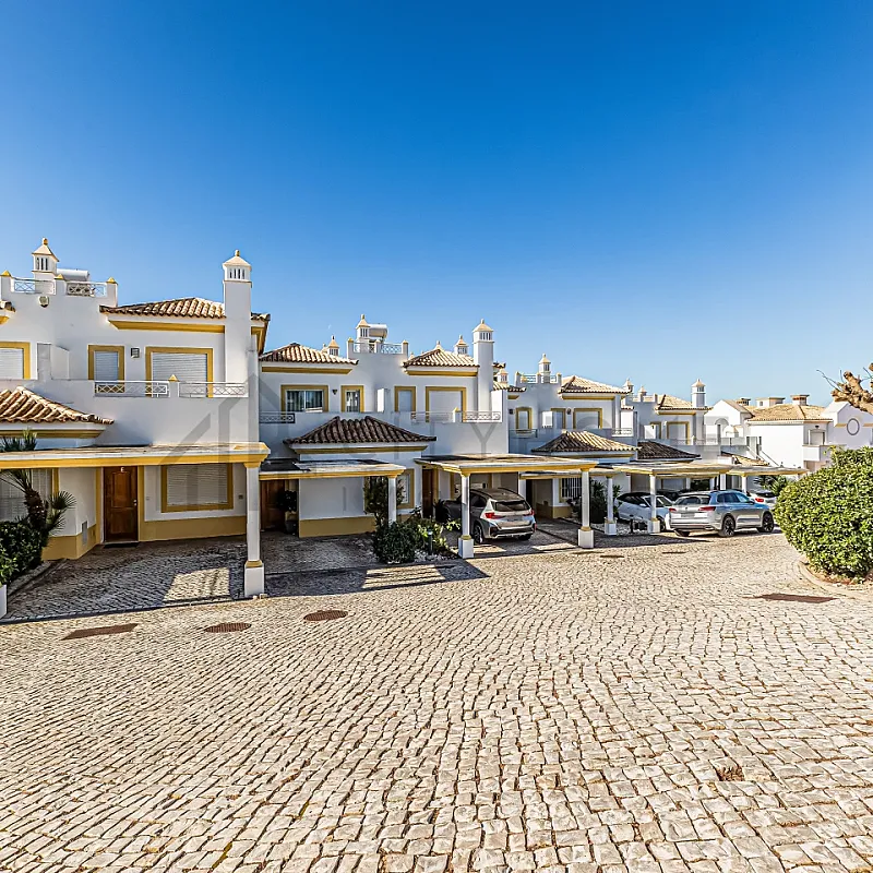Expansive Albufeira Townhouse with Pool and Scenic Terraces