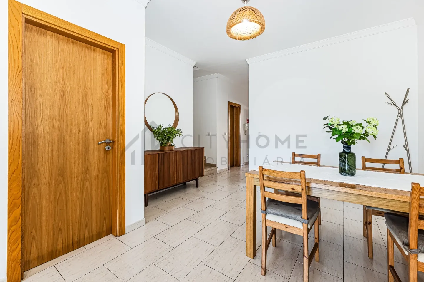 Expansive Albufeira Townhouse with Pool and Scenic Terraces - View image 12 of 31