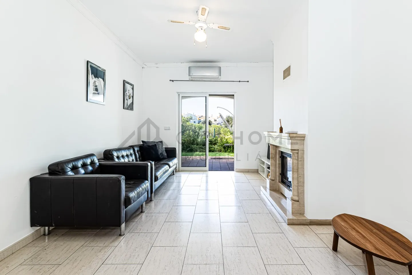 Expansive Albufeira Townhouse with Pool and Scenic Terraces - View image 13 of 31