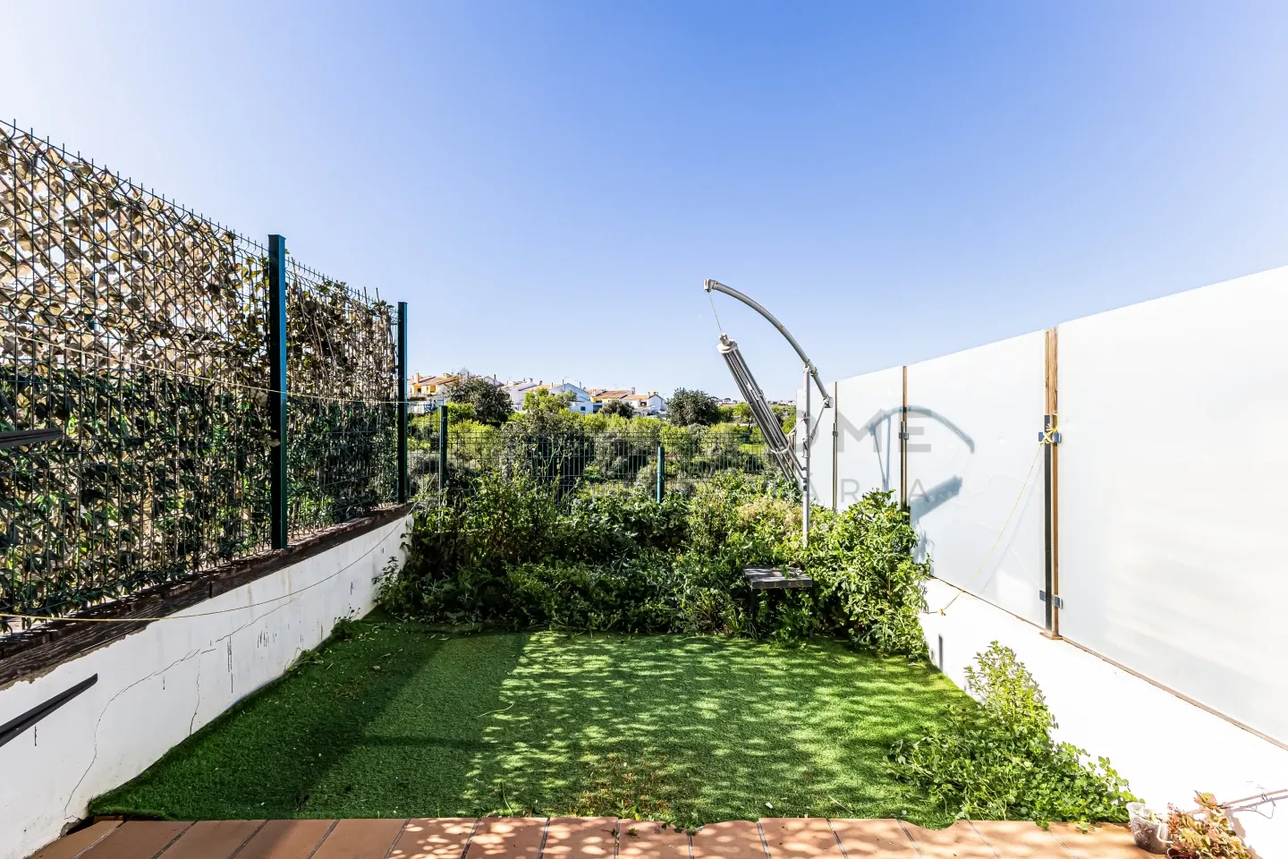 Expansive Albufeira Townhouse with Pool and Scenic Terraces - View image 16 of 31