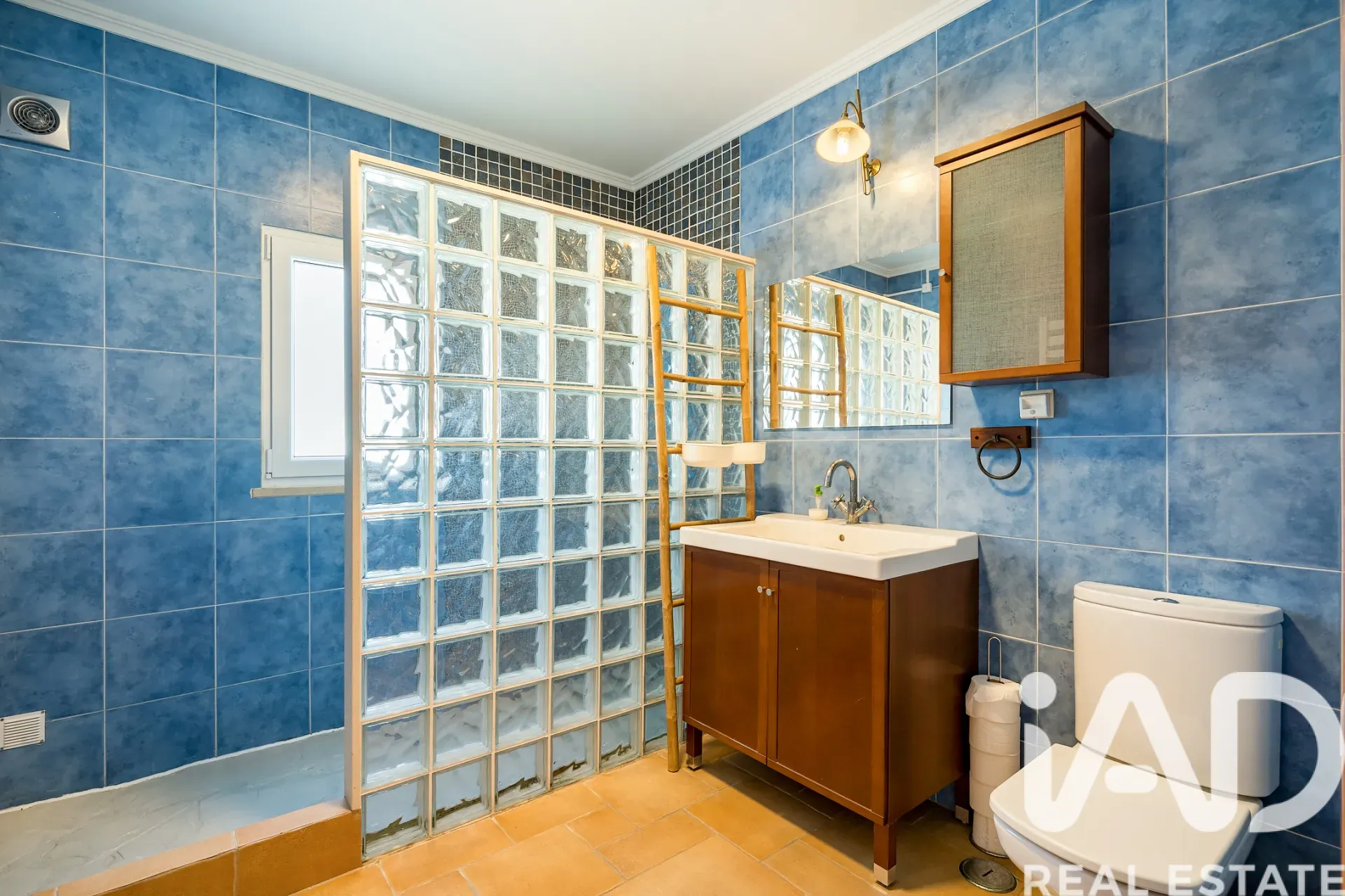 Contemporary 4-Bedroom House with Pool in Azeitão, Ideal for Modern Living - View image 20 of 35