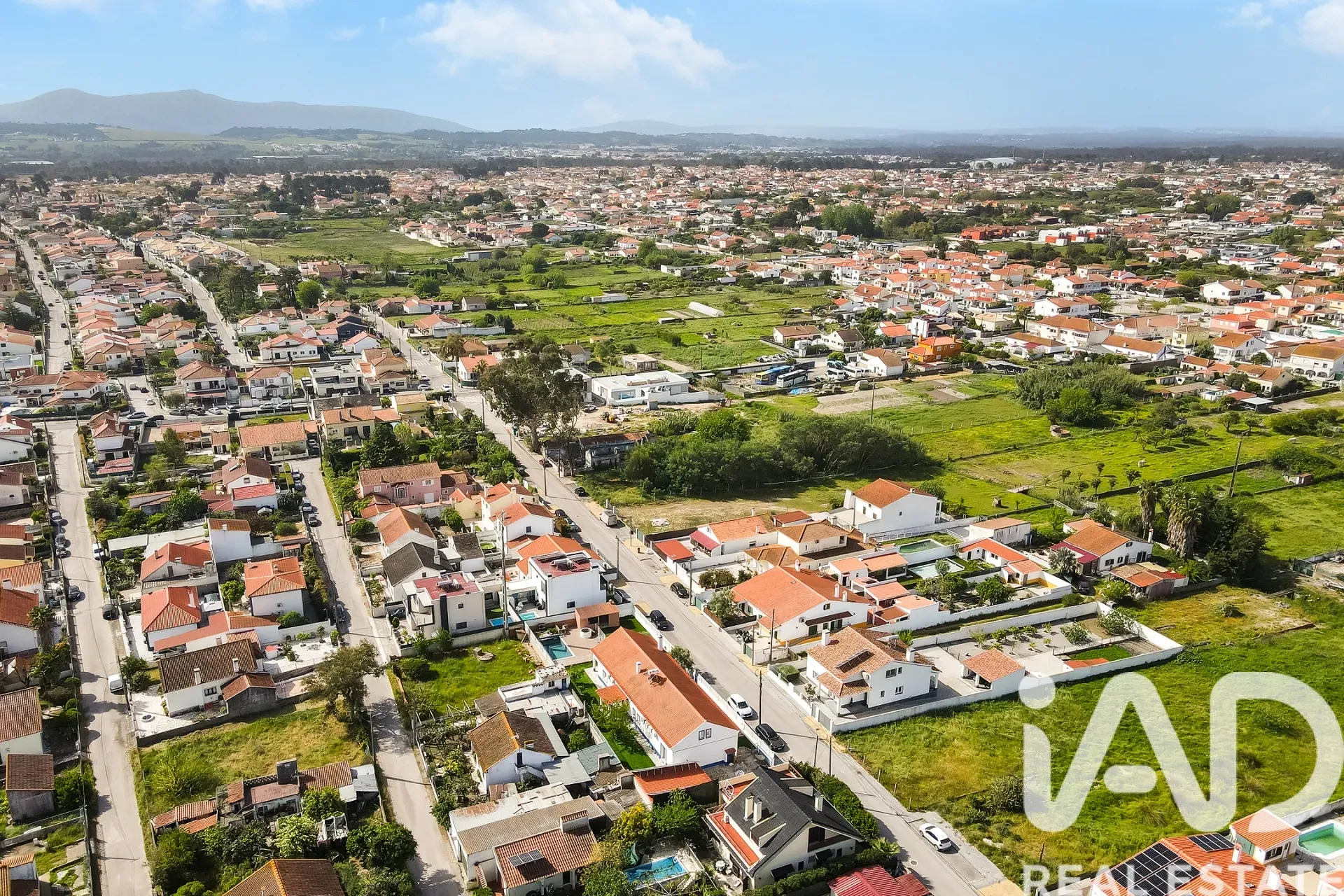 Contemporary 4-Bedroom House with Pool in Azeitão, Ideal for Modern Living - View image 30 of 35