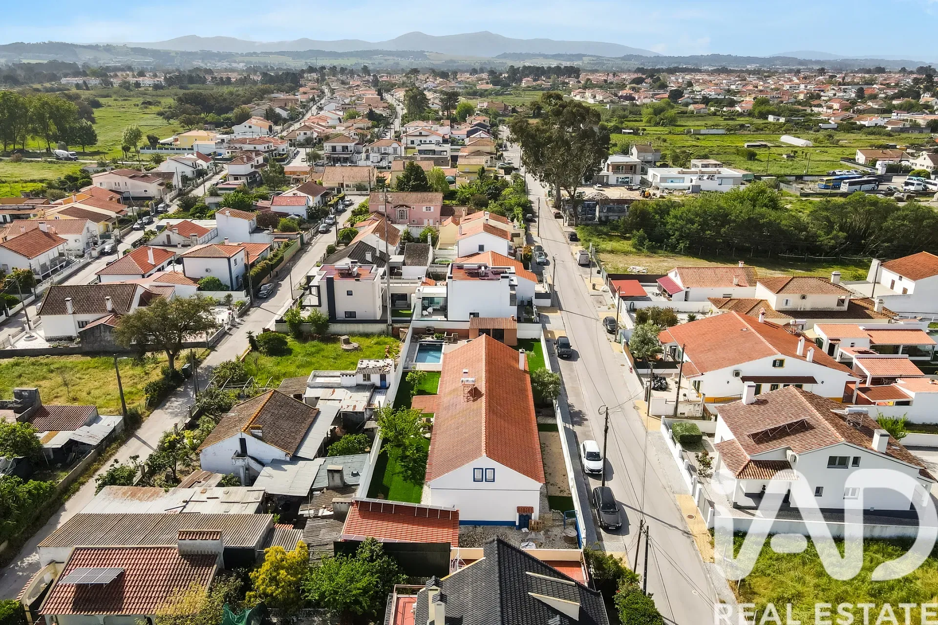 Contemporary 4-Bedroom House with Pool in Azeitão, Ideal for Modern Living - View image 31 of 35