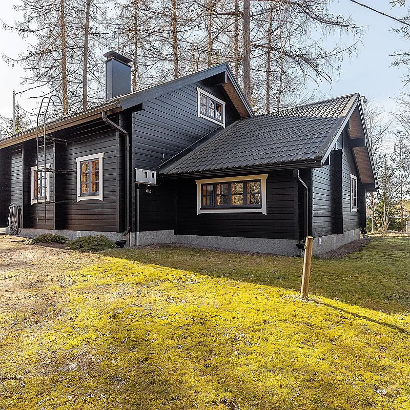1980s 3-Bedroom Finnish Country House with Expansive Garden in Särkisalo