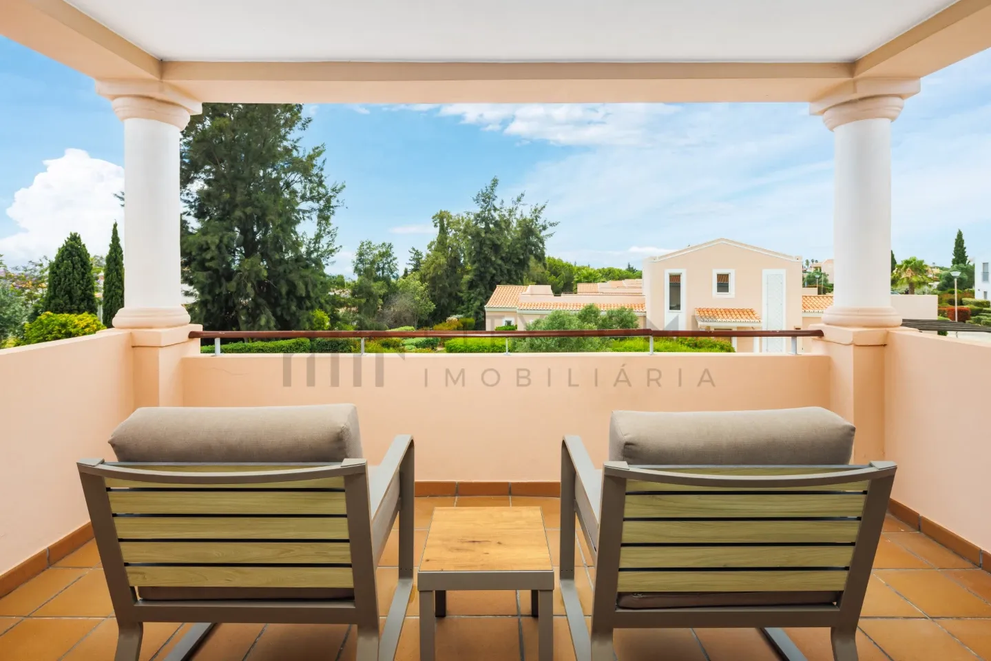 Elegant 3-Bedroom Villa with Pool and Garden in Vale da Lapa, Lagoa - View image 22 of 32