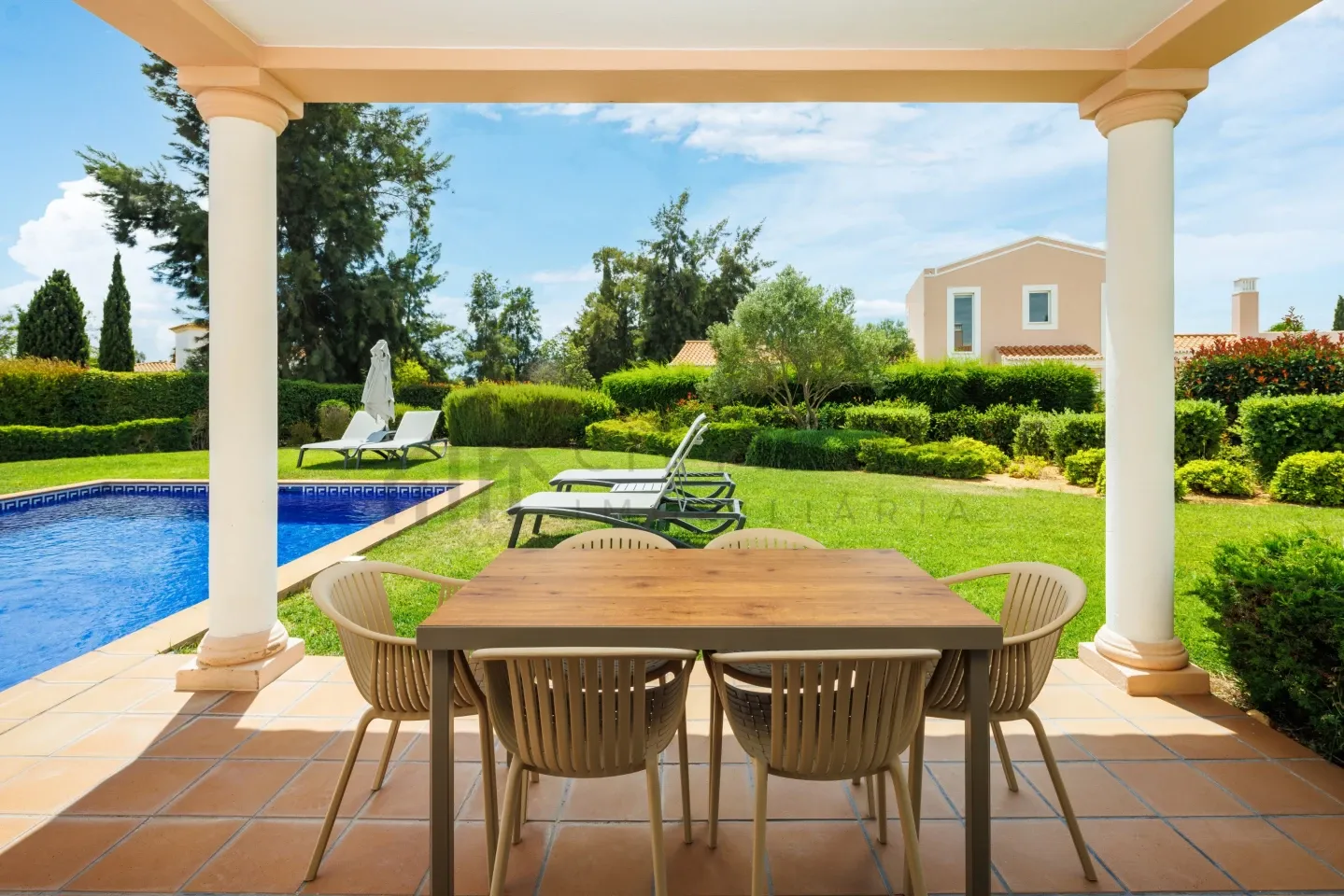 Elegant 3-Bedroom Villa with Pool and Garden in Vale da Lapa, Lagoa - View image 27 of 32