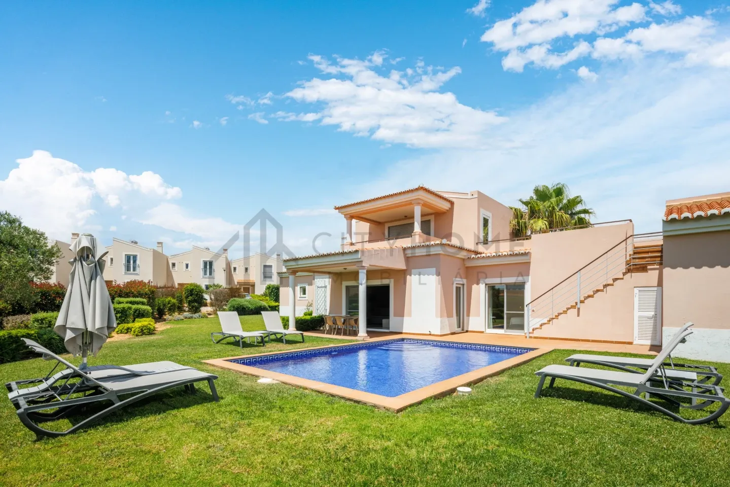 Elegant 3-Bedroom Villa with Pool and Garden in Vale da Lapa, Lagoa - View image 29 of 32