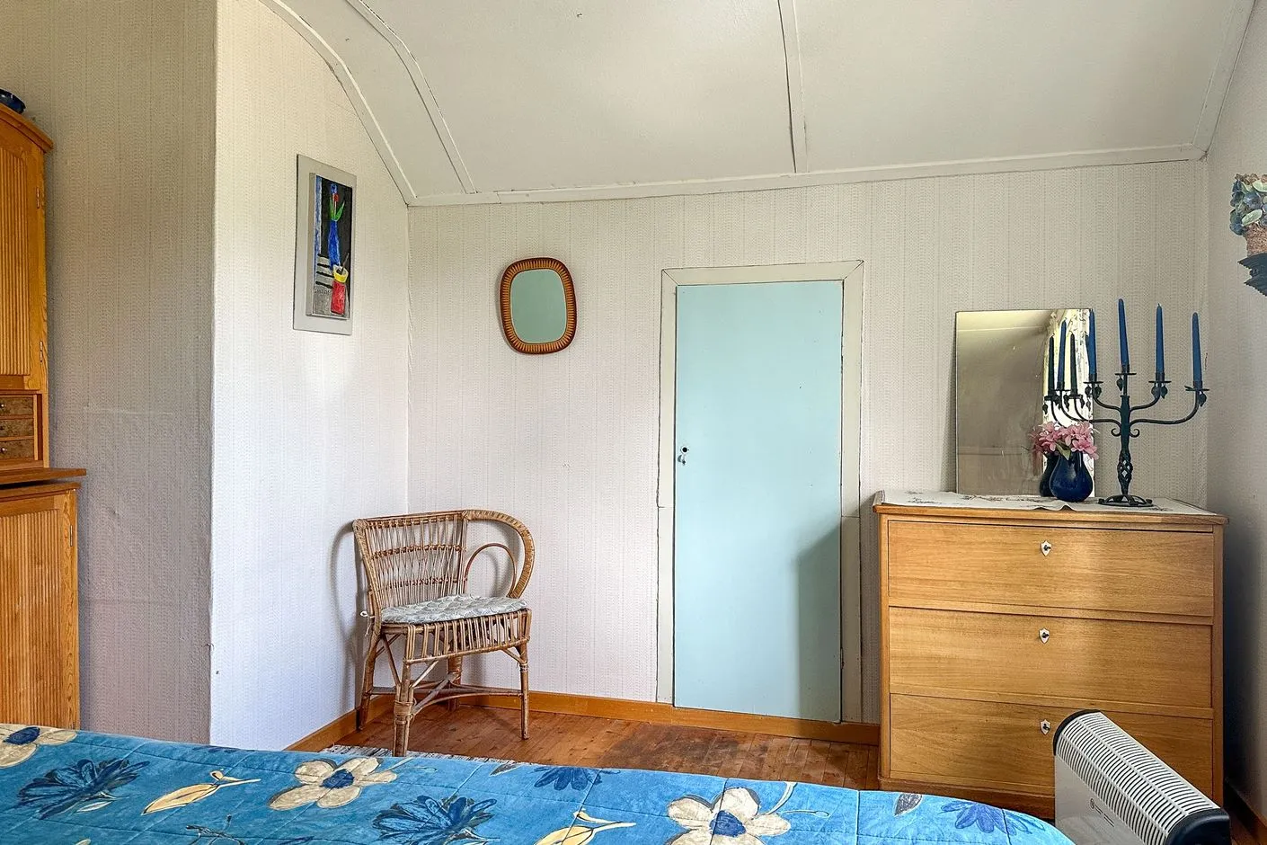 1940s Swedish House with Expansive Grounds and Wood Heating in Matsdal - View image 16 of 37