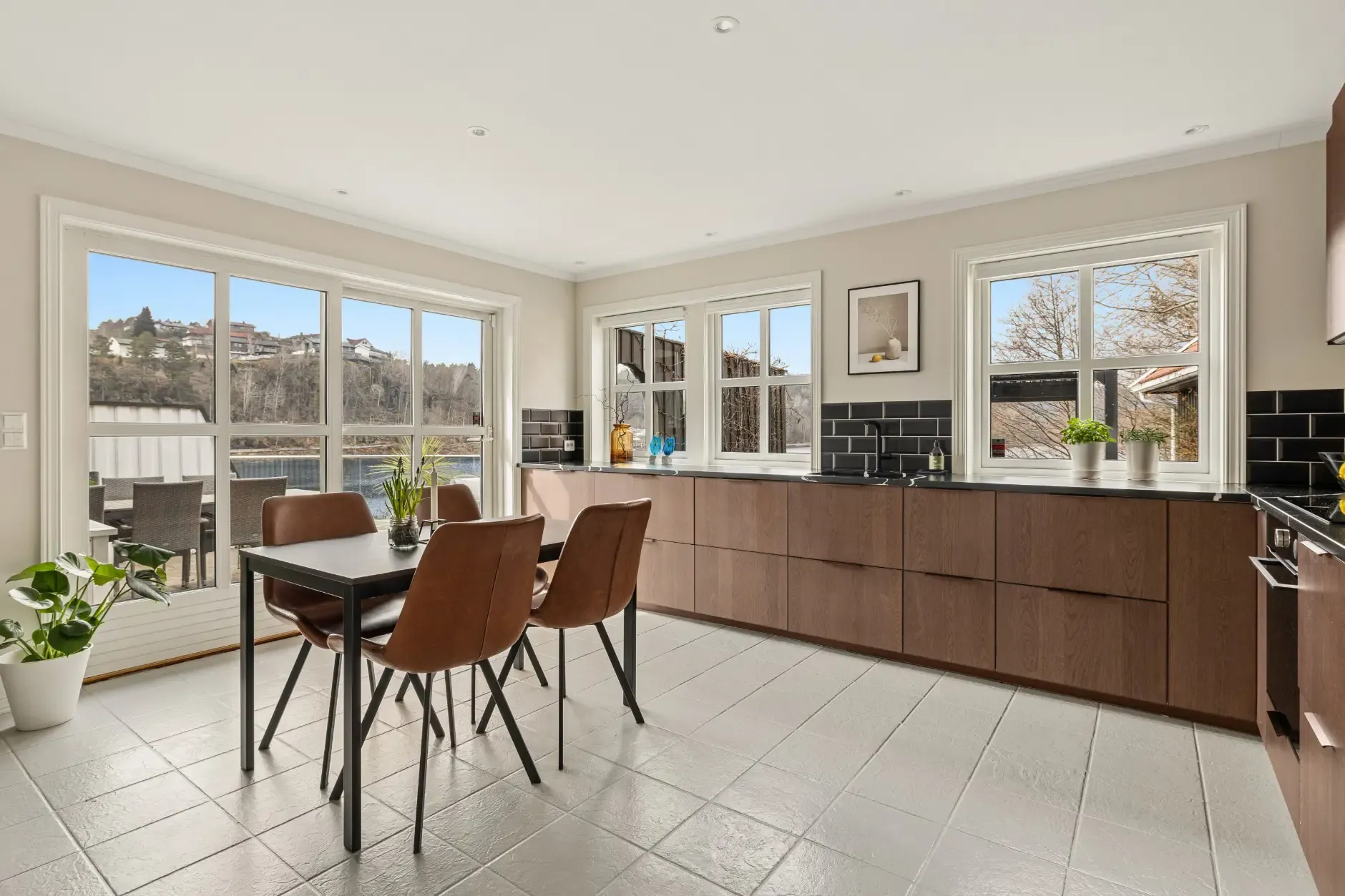 Contemporary Waterfront House in Justvik with Private Shoreline and Garden - View image 10 of 41