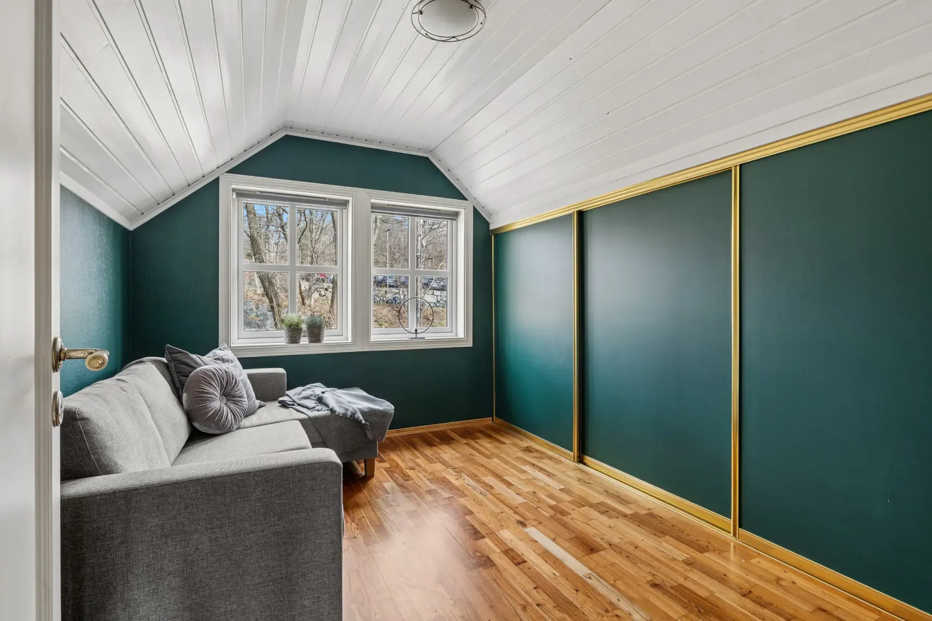 Contemporary Waterfront House in Justvik with Private Shoreline and Garden - View image 23 of 41