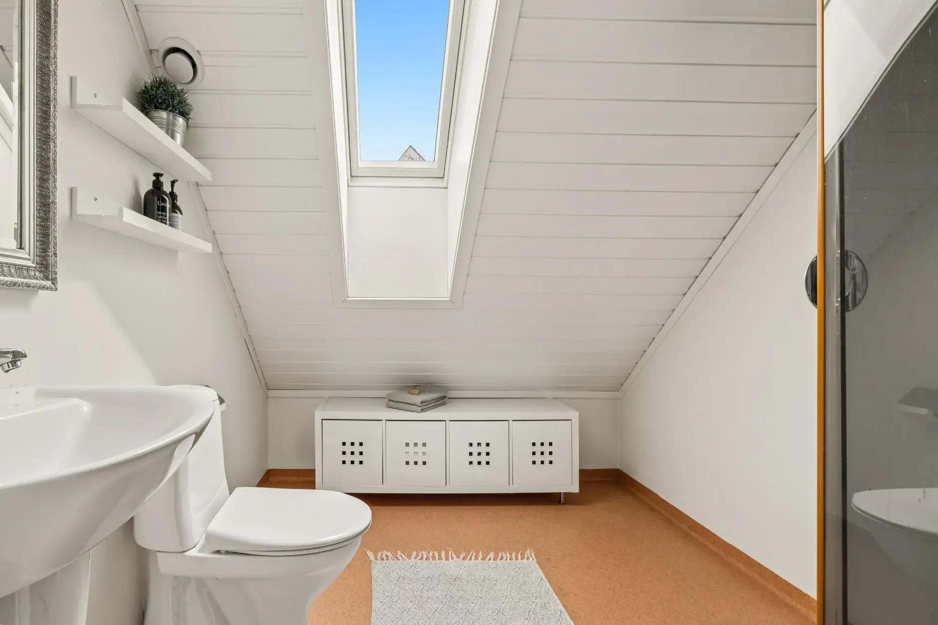 Contemporary Waterfront House in Justvik with Private Shoreline and Garden - View image 24 of 41